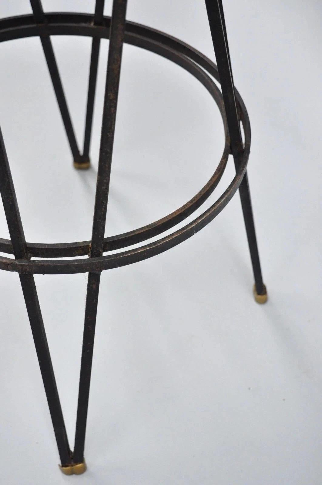 XX secolo Vintage Mid Century Modern Atomic Era Swivel Wrought Iron Metal Hairpin Barstool in vendita