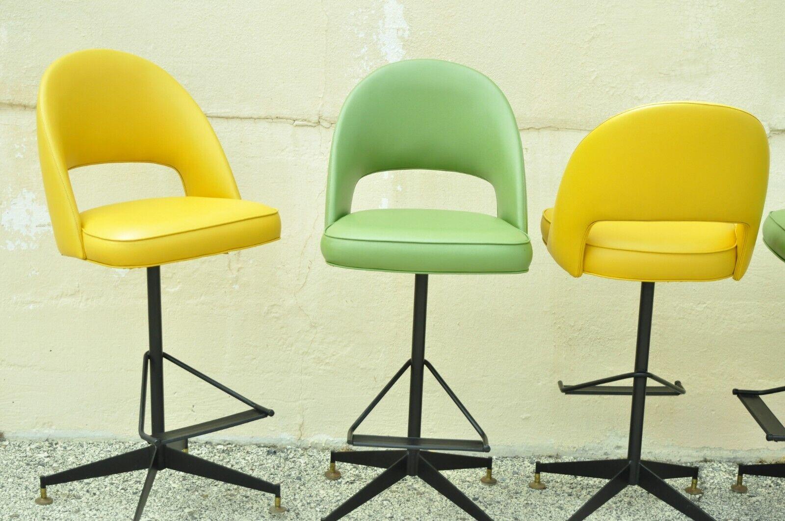 Vintage Mid-Century Modern Atomic Era Yellow & Green Vinyl Bar Stools, Set of 6 In Good Condition In Philadelphia, PA