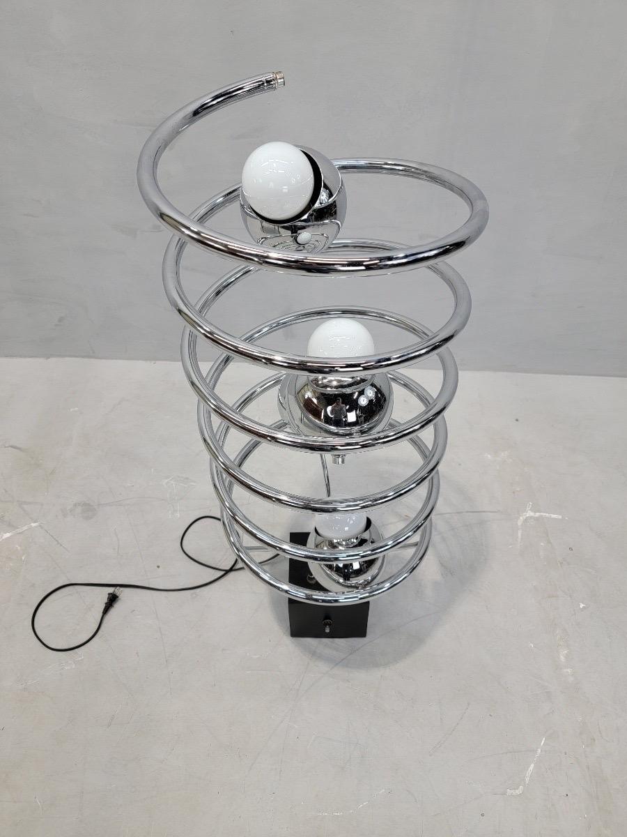 Lampadaire de table abstrait chromé atomique de l'ère spatiale moderne du milieu du siècle dernier Bon état - En vente à Chicago, IL