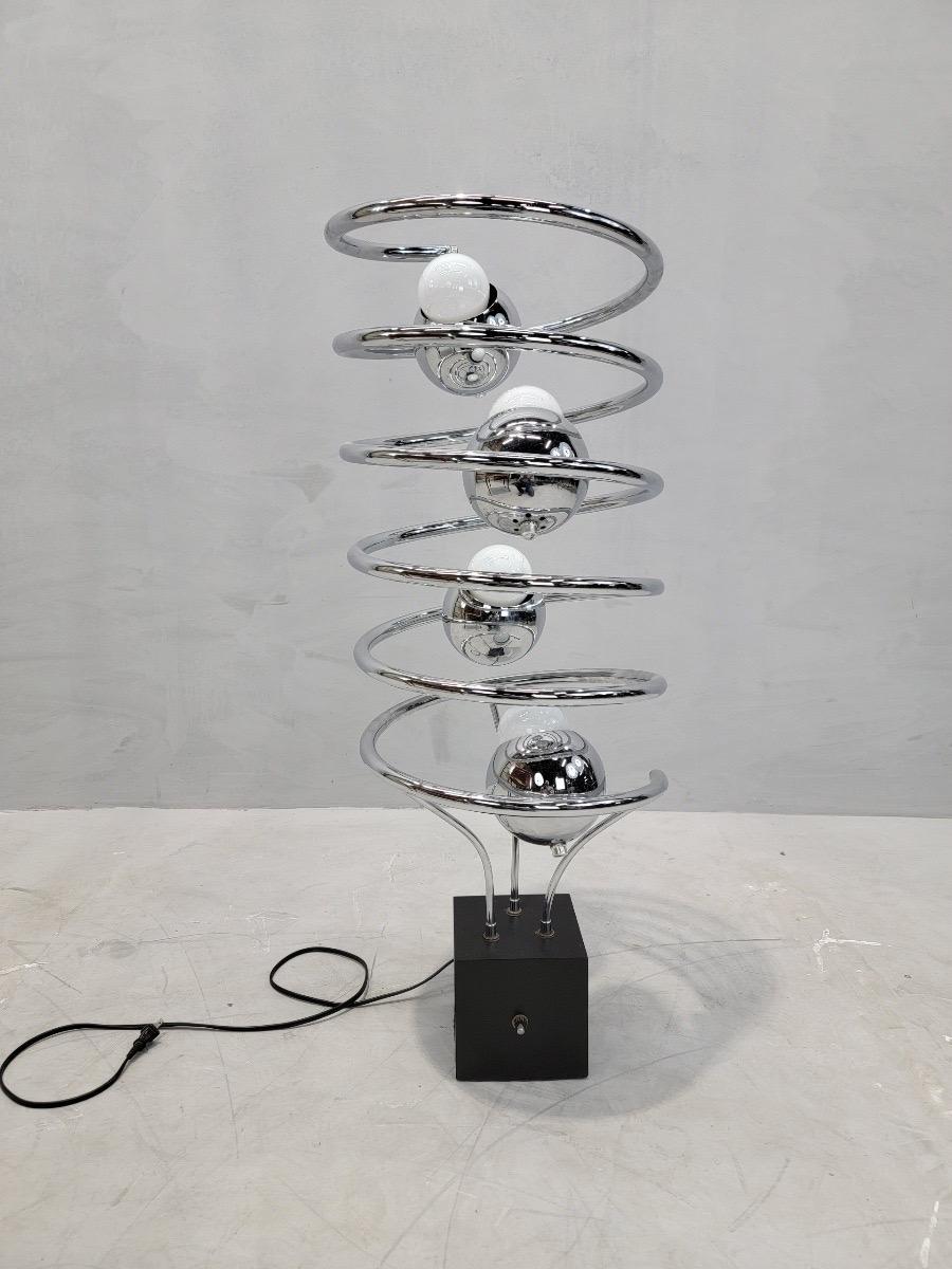 Chrome Lampadaire de table abstrait chromé atomique de l'ère spatiale moderne du milieu du siècle dernier en vente