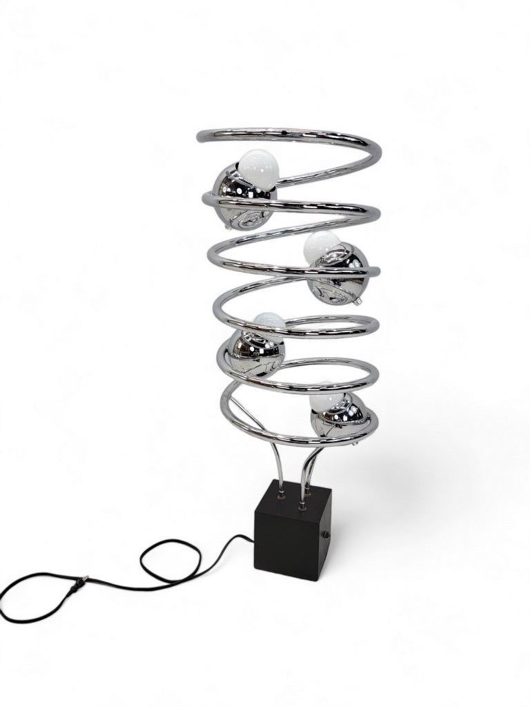 Lampadaire de table abstrait chromé atomique de l'ère spatiale moderne du milieu du siècle dernier en vente 1