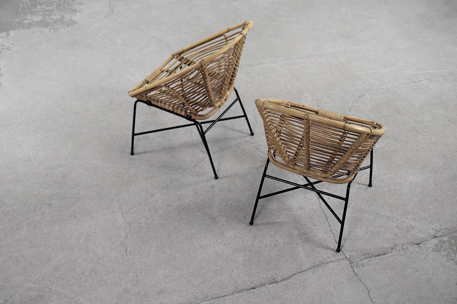 Pair of Vintage Mid-Century Modern Black Metal & Natural Bamboo Chairs, 1960s For Sale 8