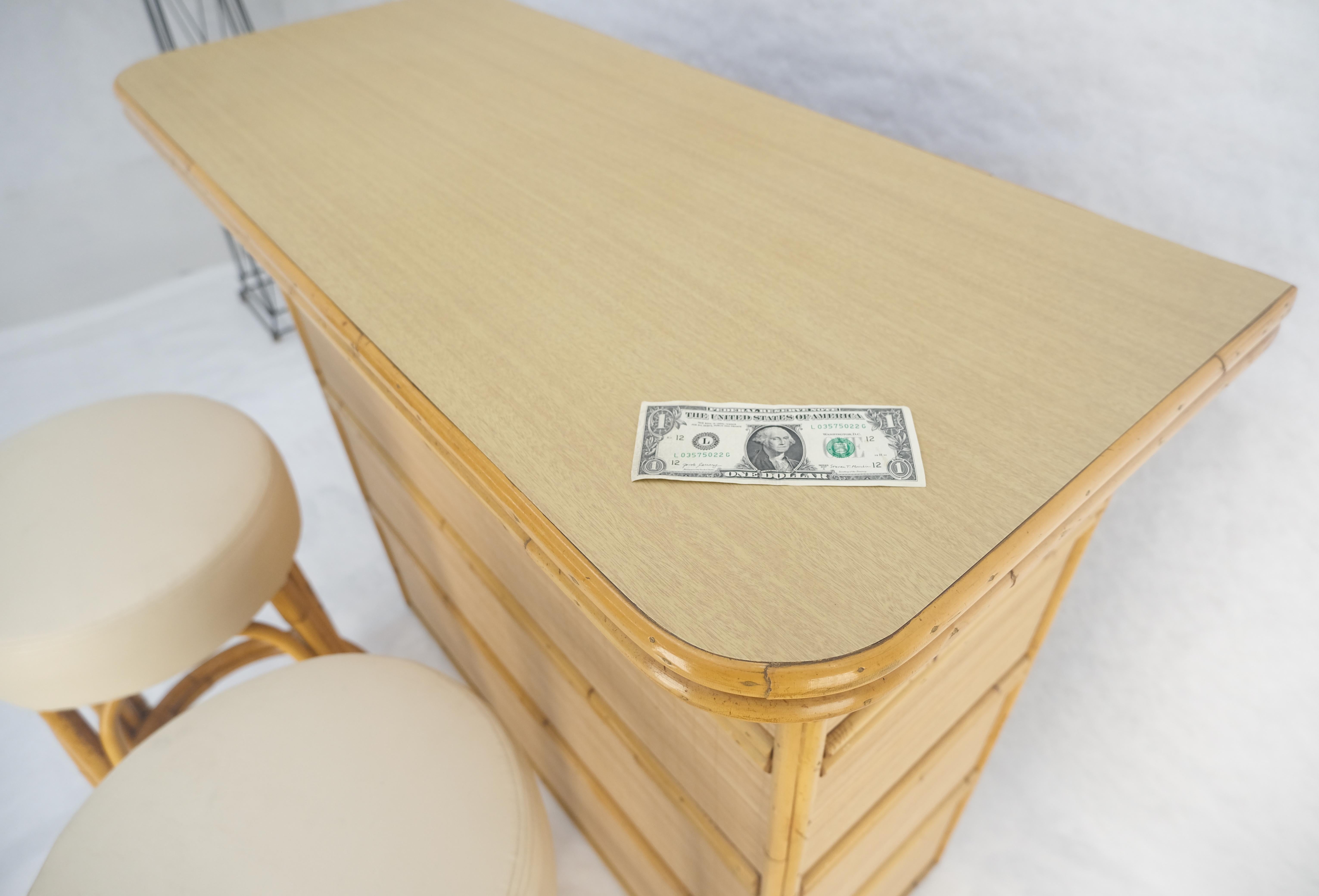 Barra de bar de ratán de bambú y par de taburetes a juego MINT en venta 7