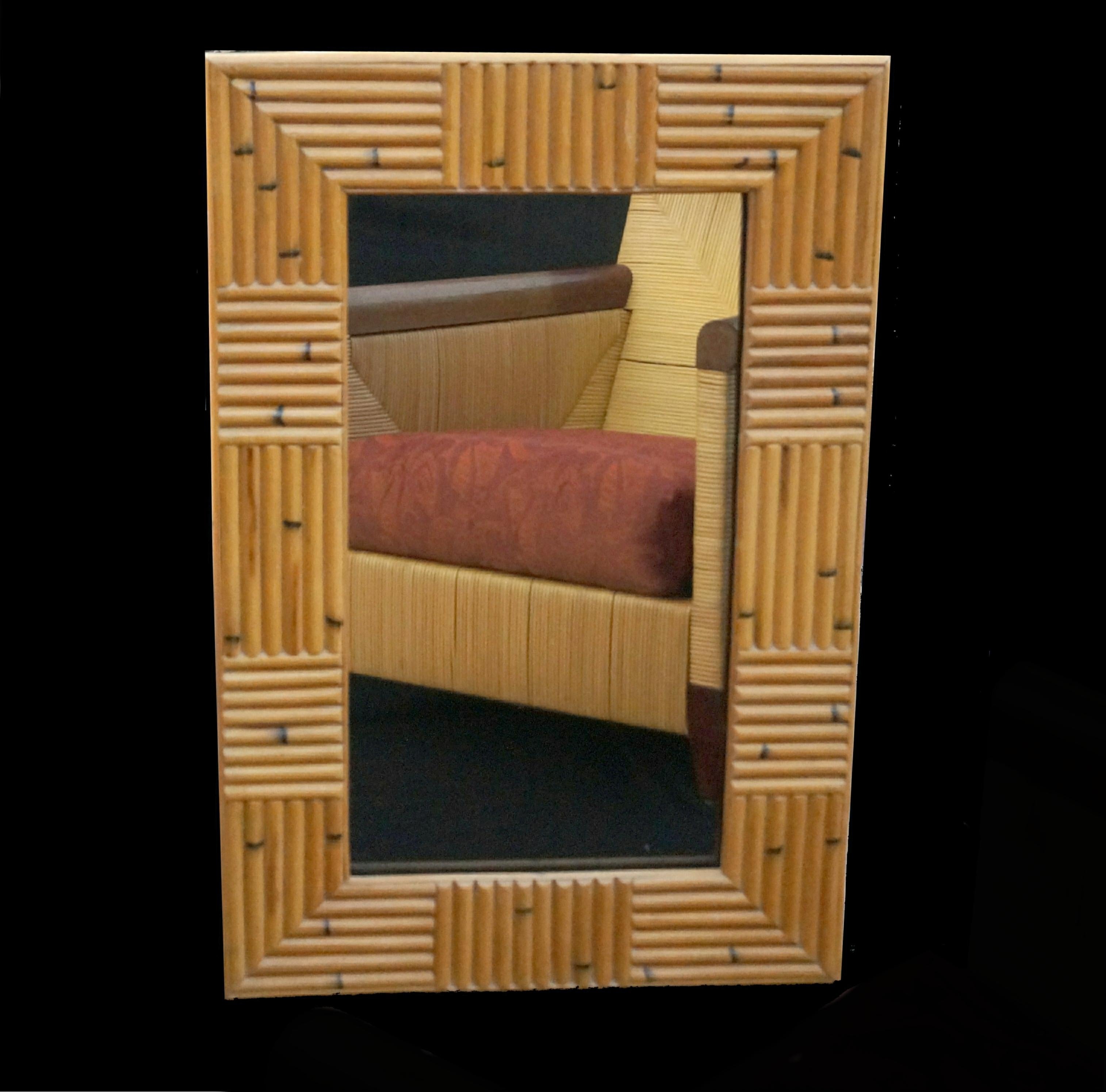 Espejo Vintage Mid Century Modern Bambú Ratán Bronce Moderno de mediados de siglo en venta