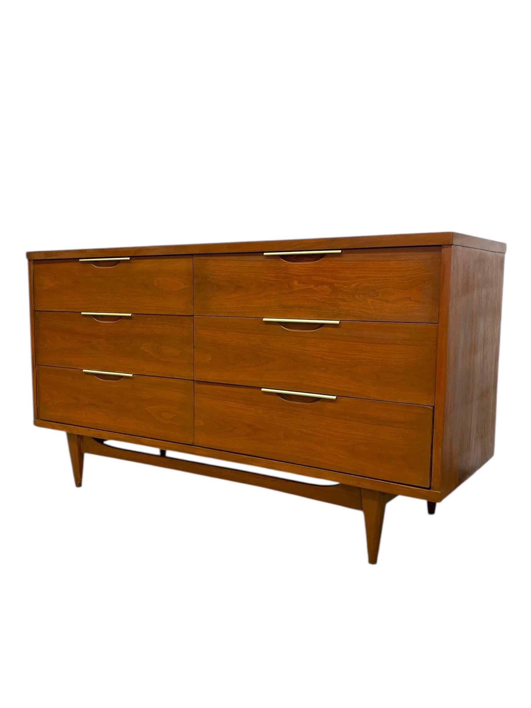 Vintage Mid Century Modern Bedroom Dresser Set -Kent Coffey Tableau Collection In Good Condition For Sale In Seattle, WA