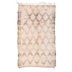 Vintage Mid-Century Modern Beni Ouarain Moroccan Berber Rug in Rare Small Size