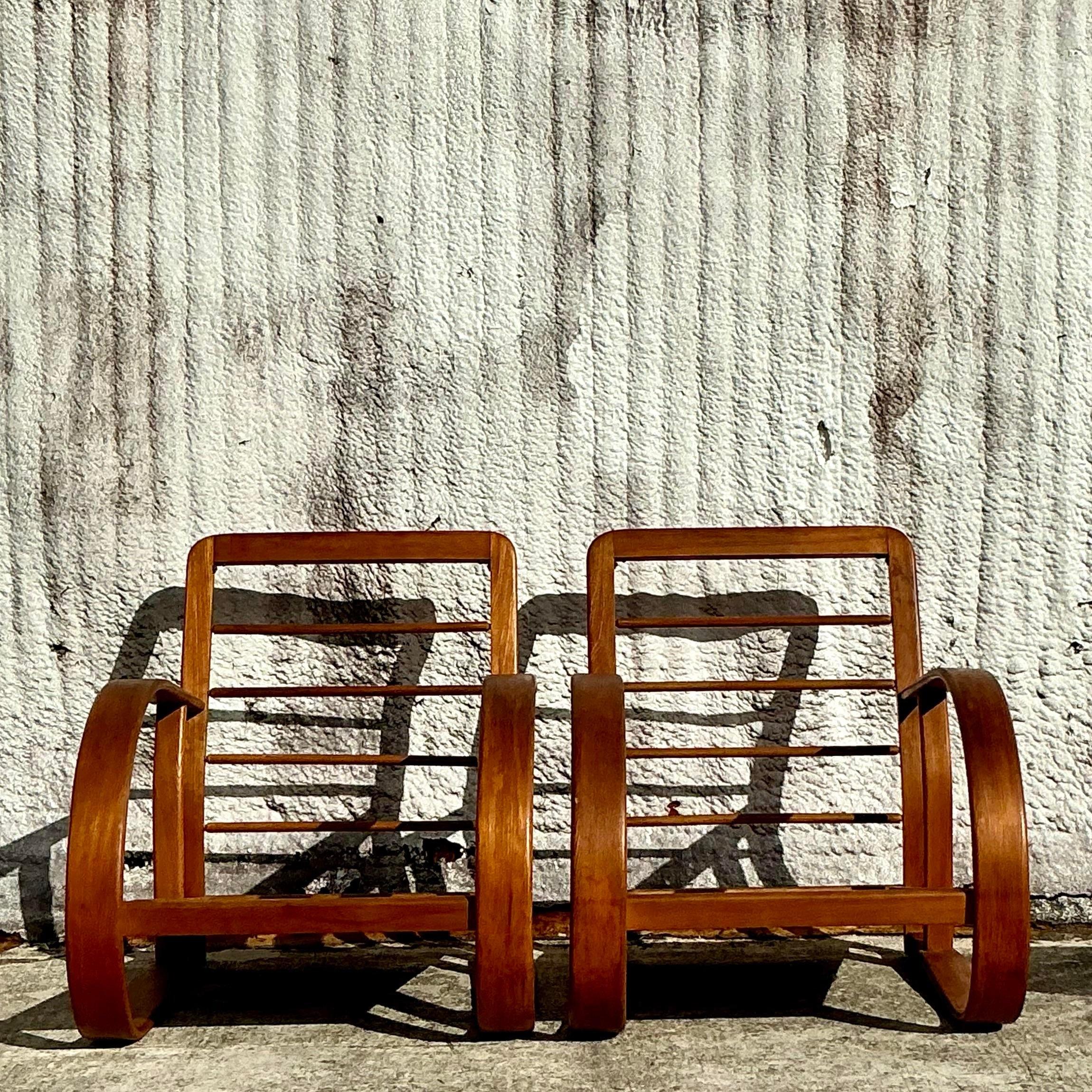 Sillas de salón vintage de madera curvada de mediados de siglo según Gilbert Rhode - un par en venta 2