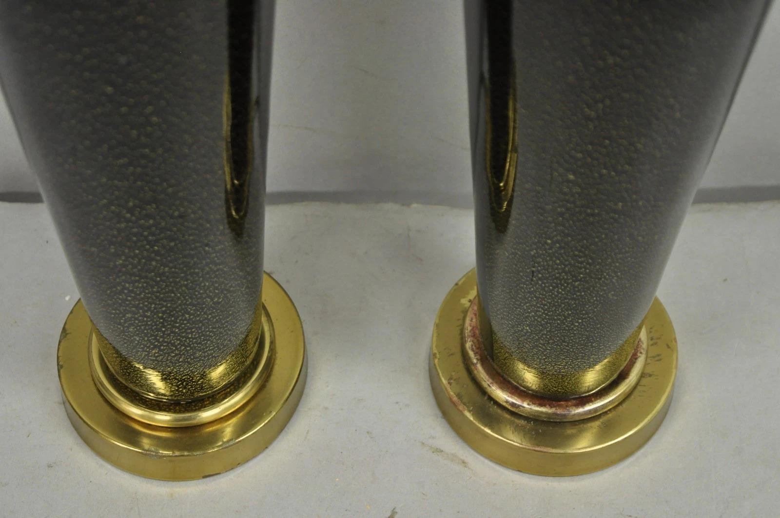 20ième siècle Paire de lampes de table Urne en verre noir et mouchetures d'or Vintage Mid Century Modern en vente