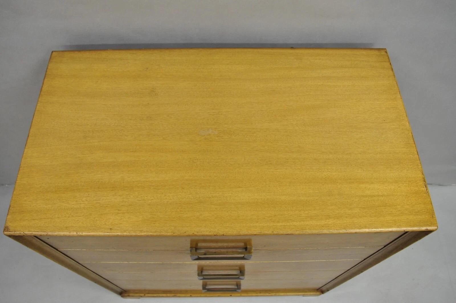 Comò alto in mogano biondo Vintage Mid Century Modern by Red Lion in vendita 5