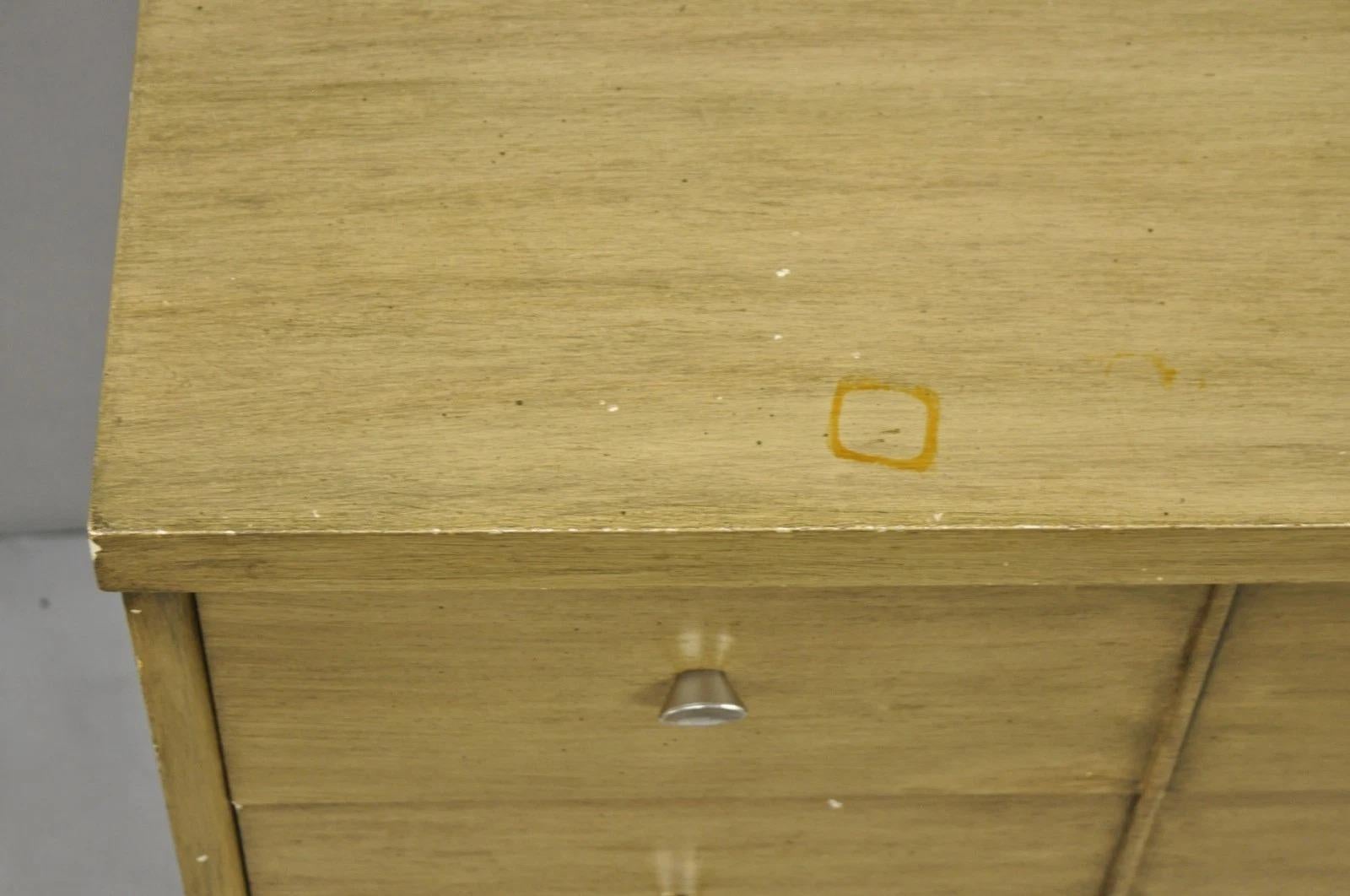 Vintage Mid Century Modern Blonde Wood 3 Drawer Dresser Commode Chest Nightstand in vendita 3
