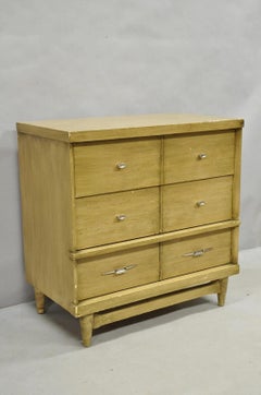 Vintage Mid Century Modern Blonde Wood 3 Drawer Dresser Commode Chest Nightstand