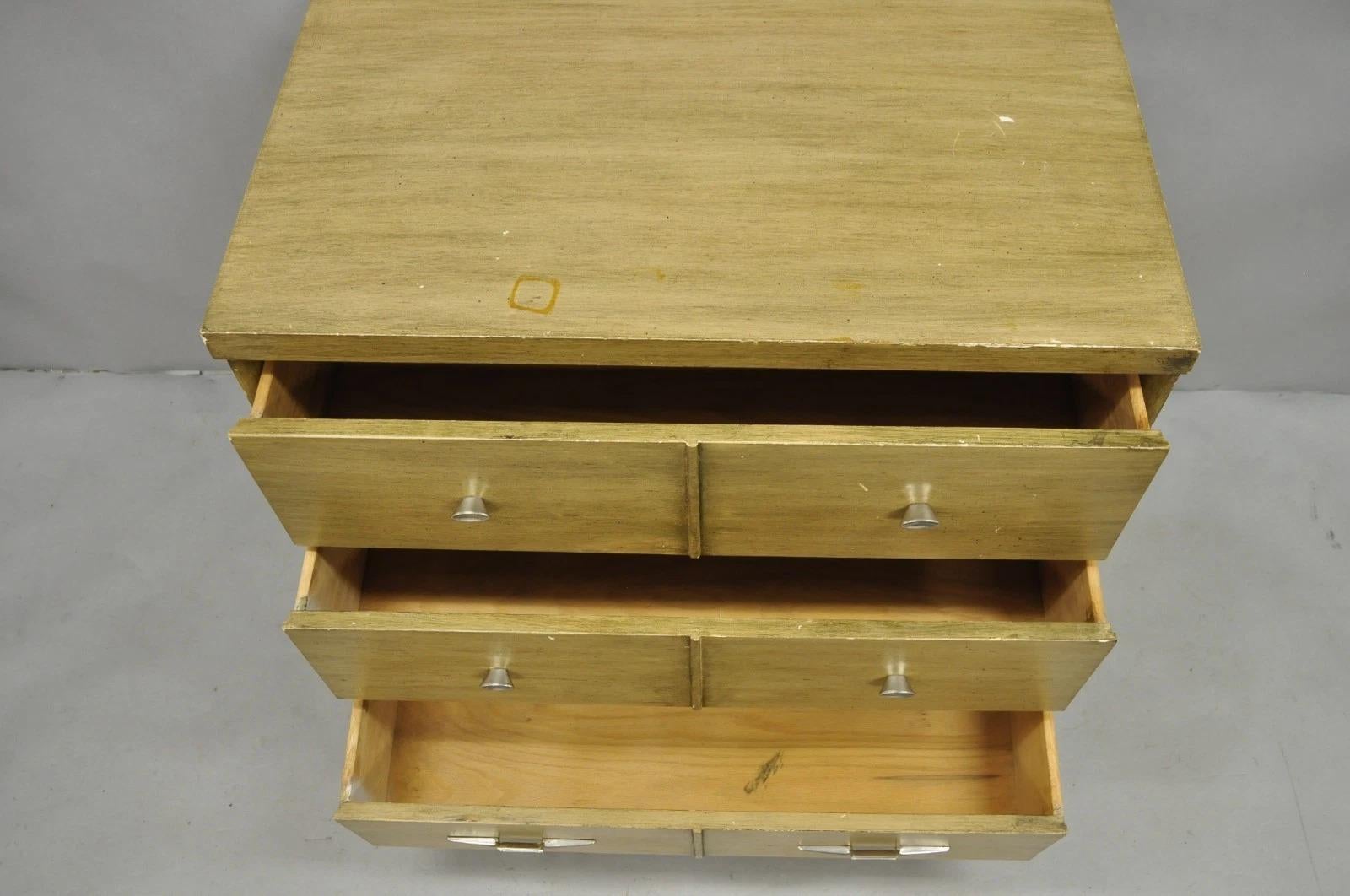 Mid-Century moderno Vintage Mid Century Modern Blonde Wood 3 Drawer Dresser Commode Chest Nightstand in vendita