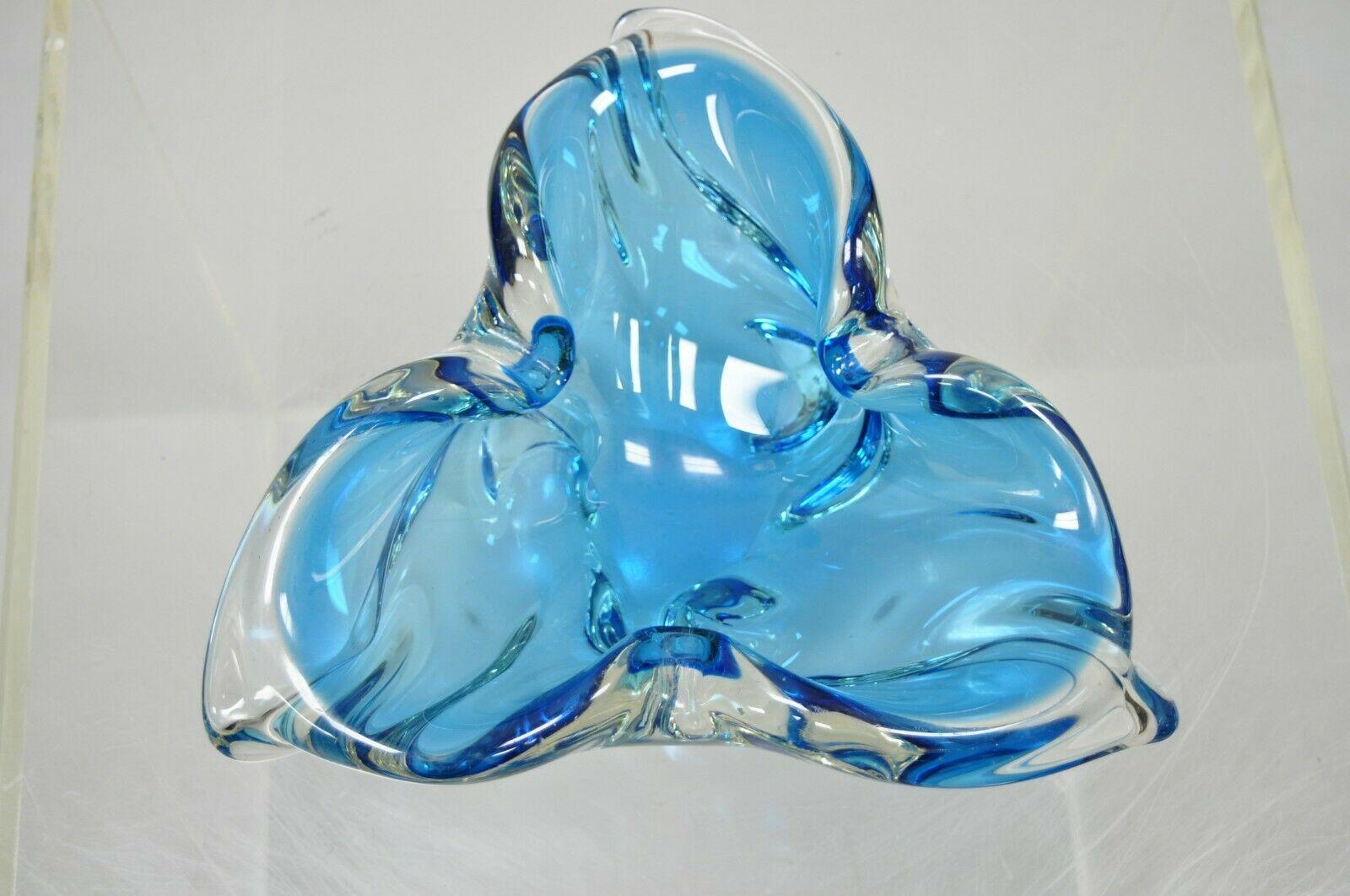 Italian Vintage Mid-Century Modern Blue Blown Glass Trefoil Murano Style Bowl Dish For Sale