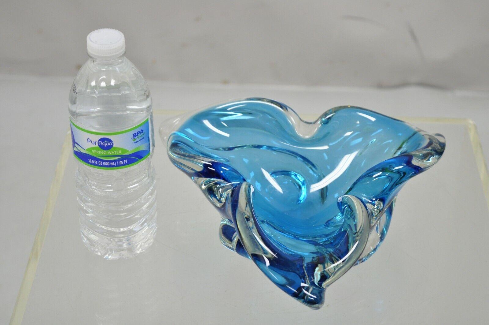 Vintage Mid-Century Modern Blue Blown Glass Trefoil Murano Style Bowl Dish For Sale 1