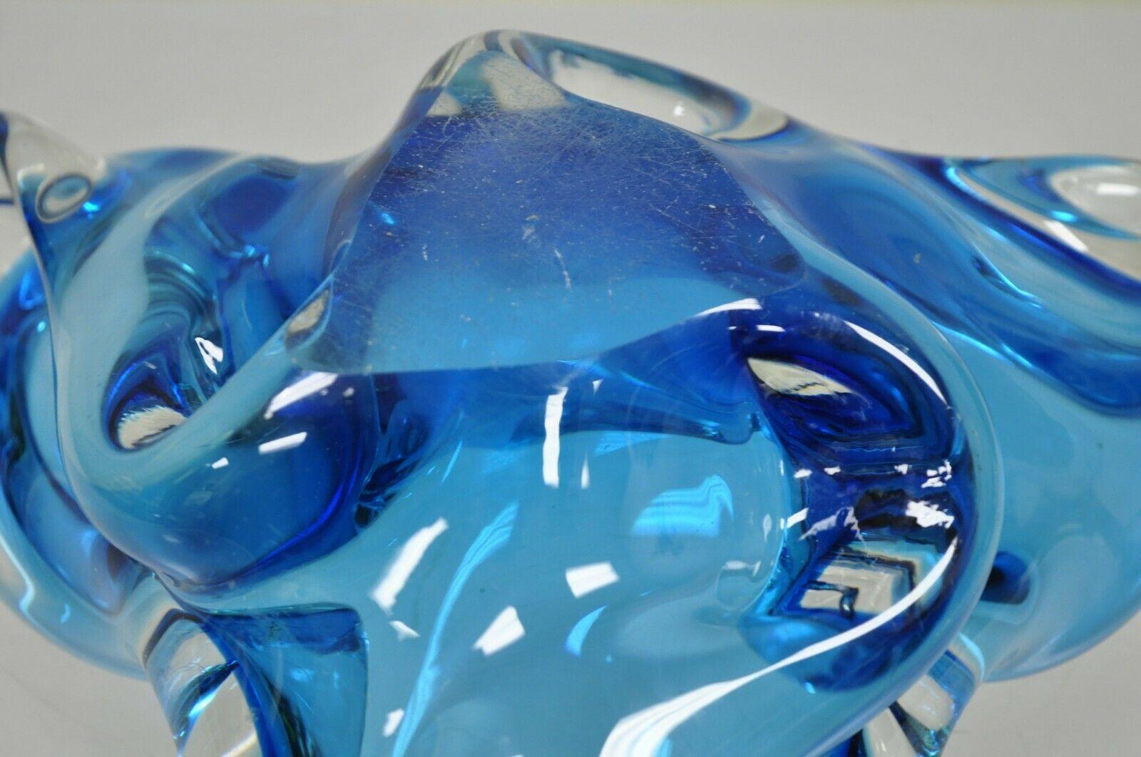 Vintage Mid-Century Modern Blue Blown Glass Trefoil Murano Style Bowl Dish For Sale 3
