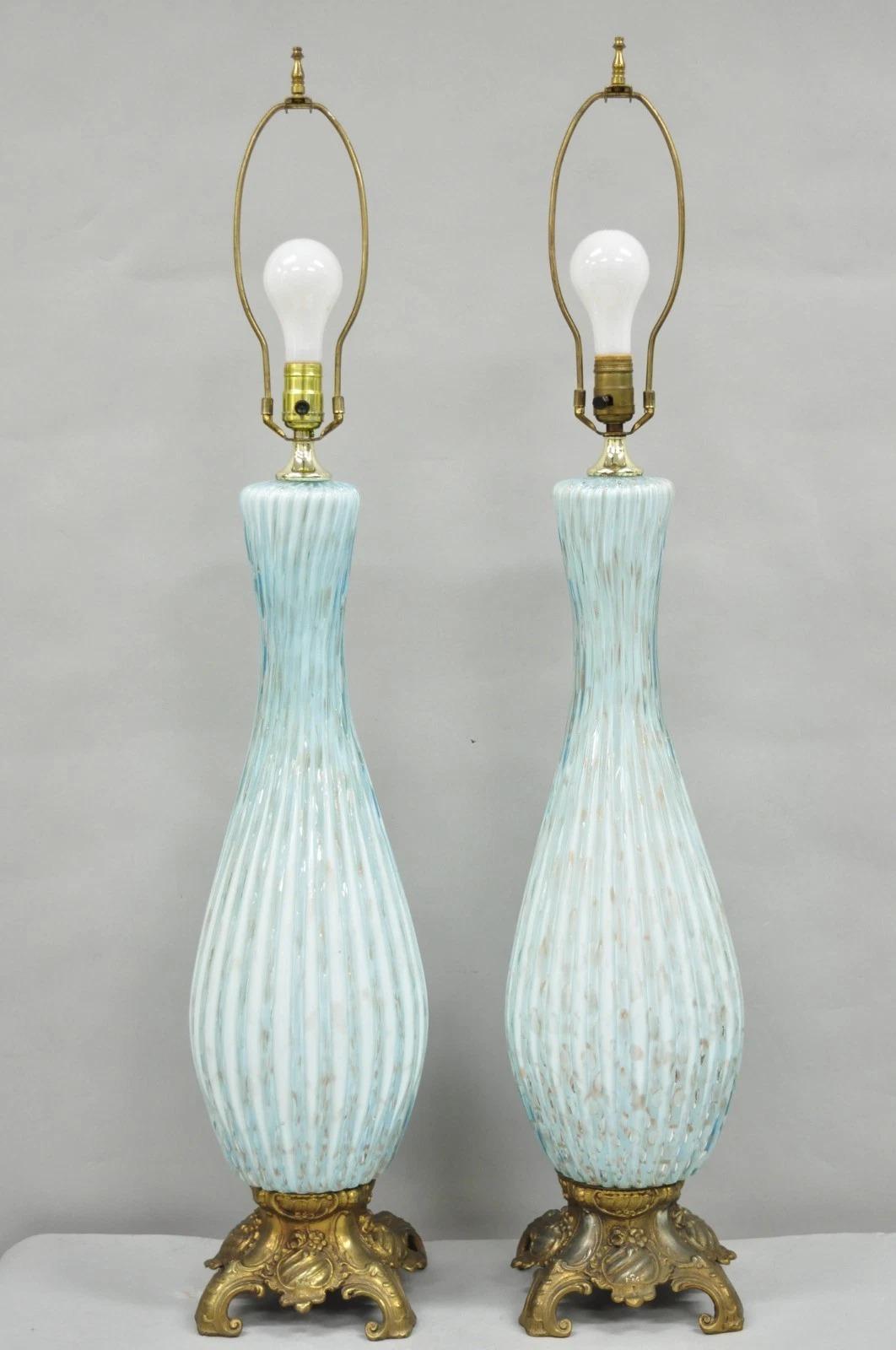 Pareja de Lámparas de Mesa Vintage Mid Century Modern Blue Italian Murano Glass Gold Bubble en venta 7