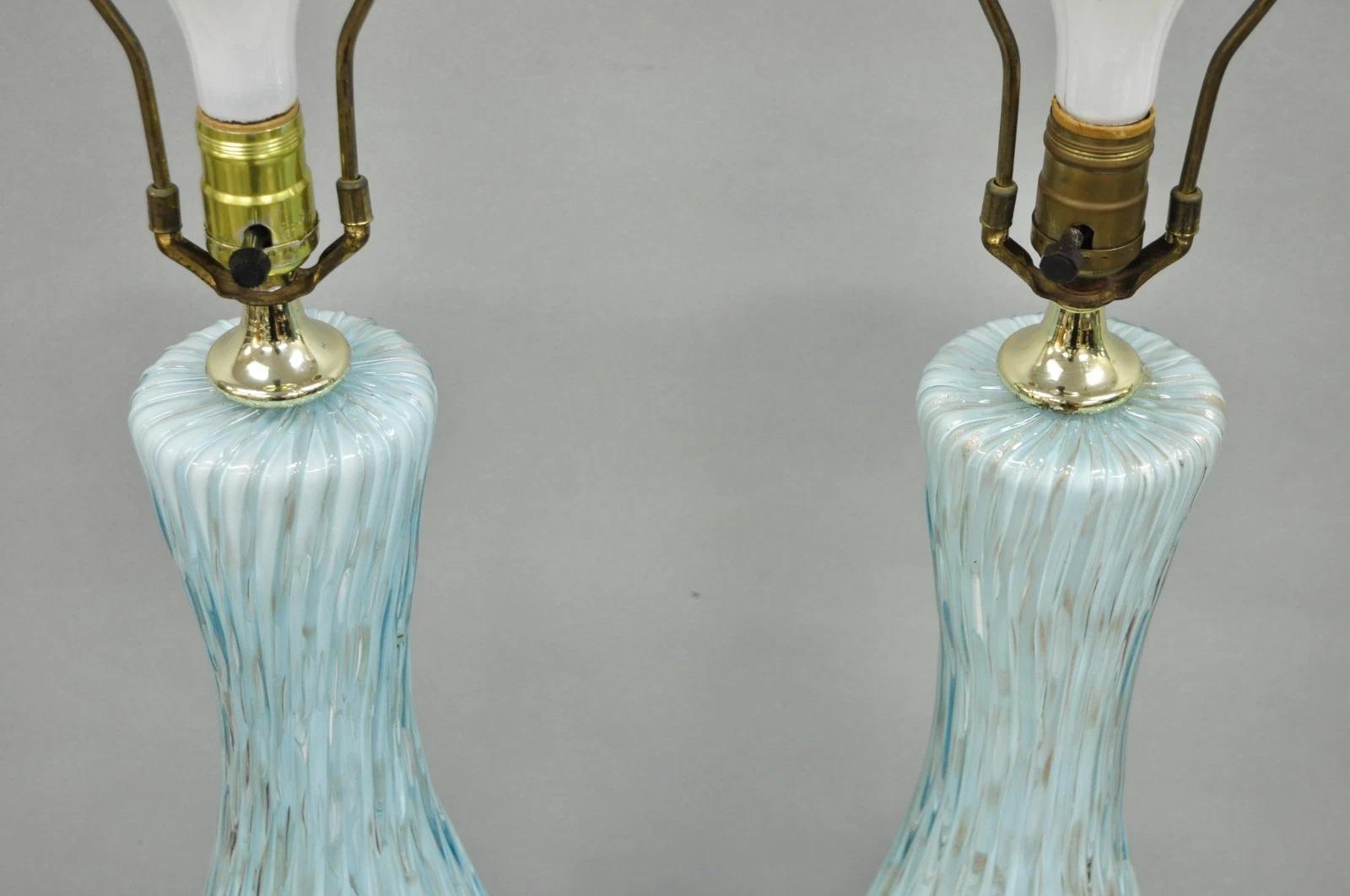 Pareja de Lámparas de Mesa Vintage Mid Century Modern Blue Italian Murano Glass Gold Bubble en venta 1
