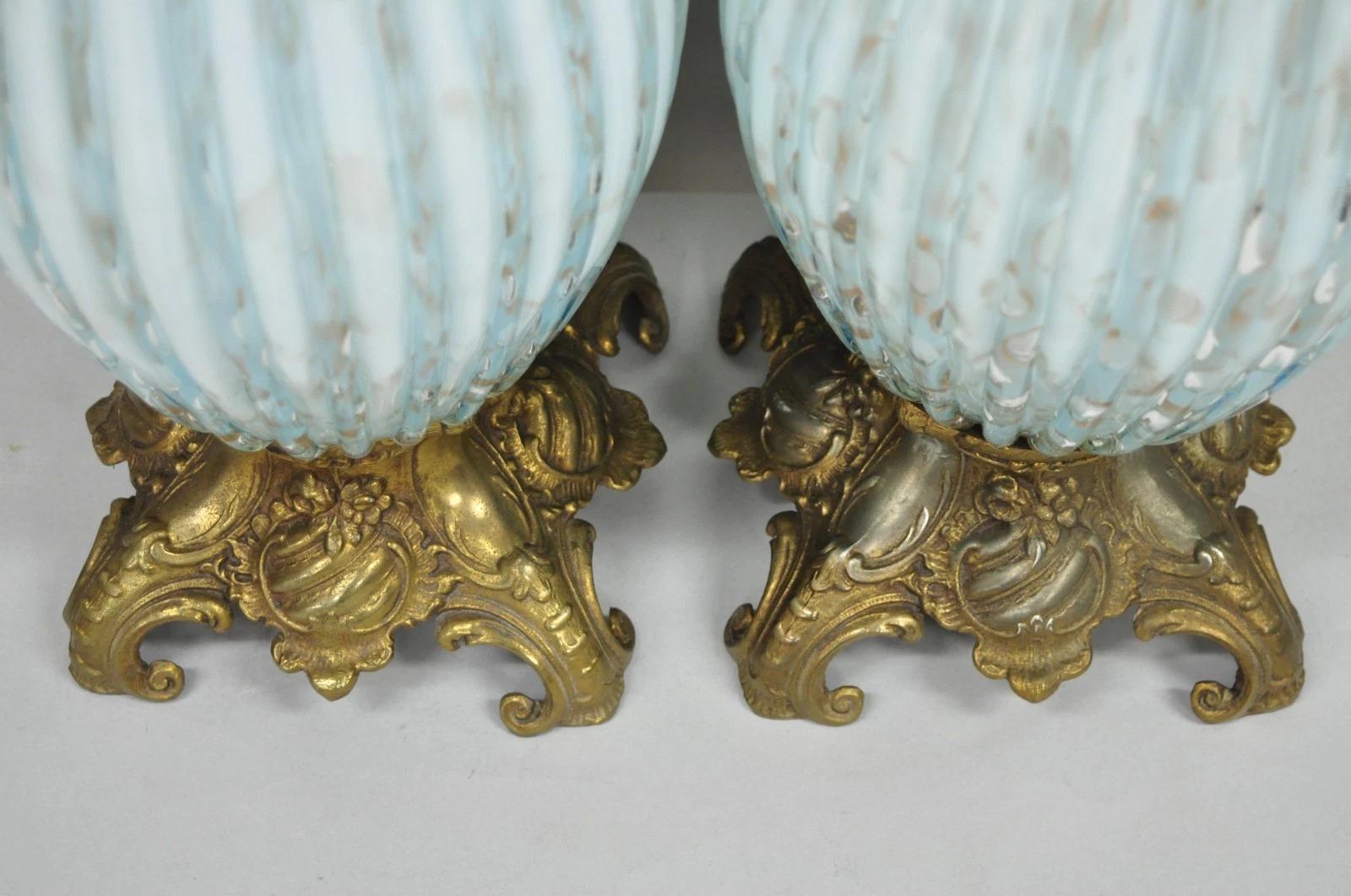 Pareja de Lámparas de Mesa Vintage Mid Century Modern Blue Italian Murano Glass Gold Bubble en venta 2