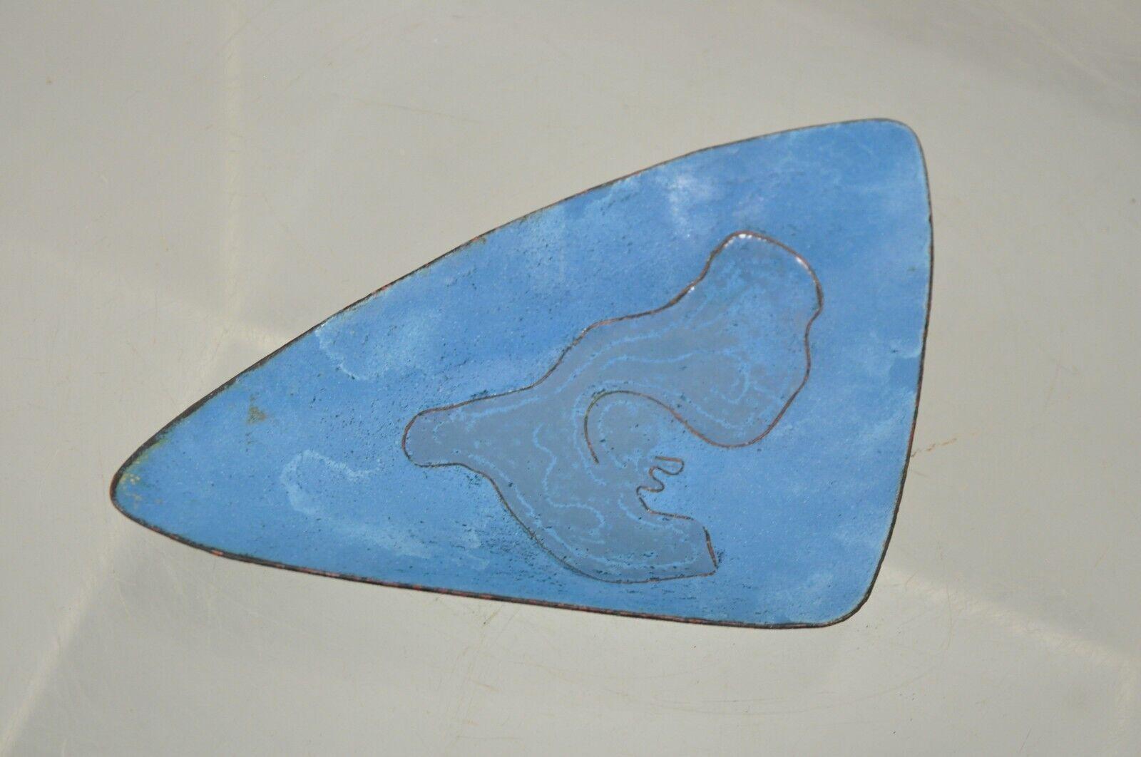Dreieckige Mid-Century Modern-Trinkschale aus blauem Porzellan, Emaille und Kupfer, 20,3 cm (8