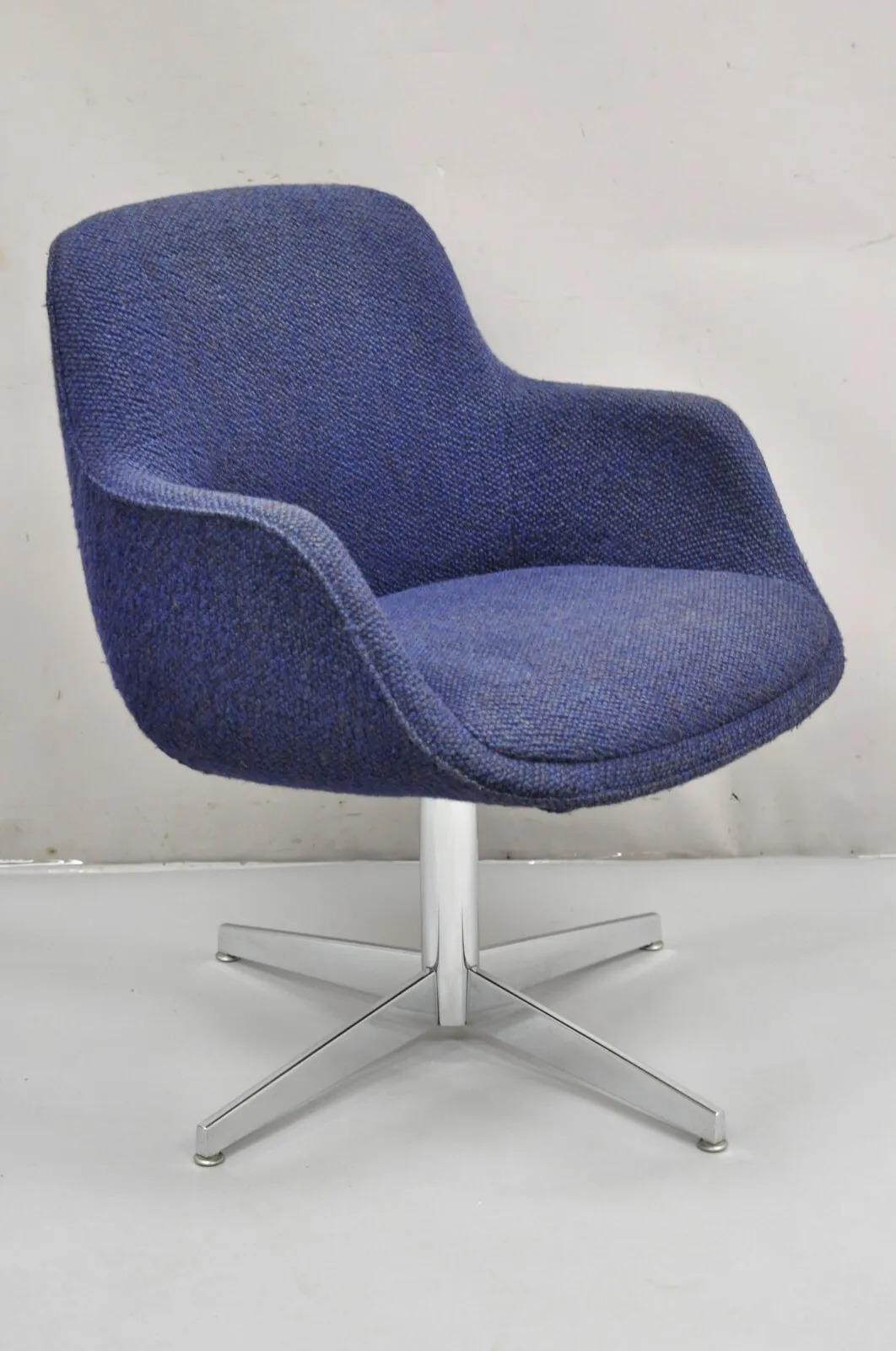 Vintage Mid Century Modern Blue Upholstered Chrome Swivel Base Club Arm Chair For Sale 4