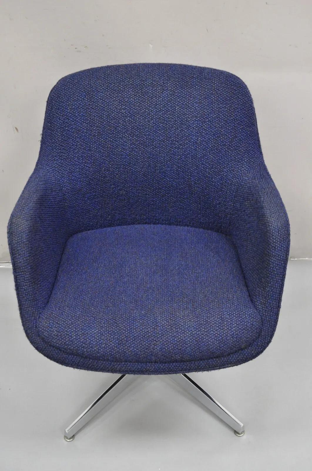 20th Century Vintage Mid Century Modern Blue Upholstered Chrome Swivel Base Club Arm Chair For Sale