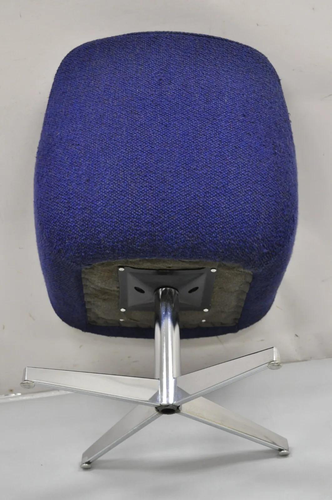 Vintage Mid Century Modern Blue Upholstered Chrome Swivel Base Club Arm Chair For Sale 3
