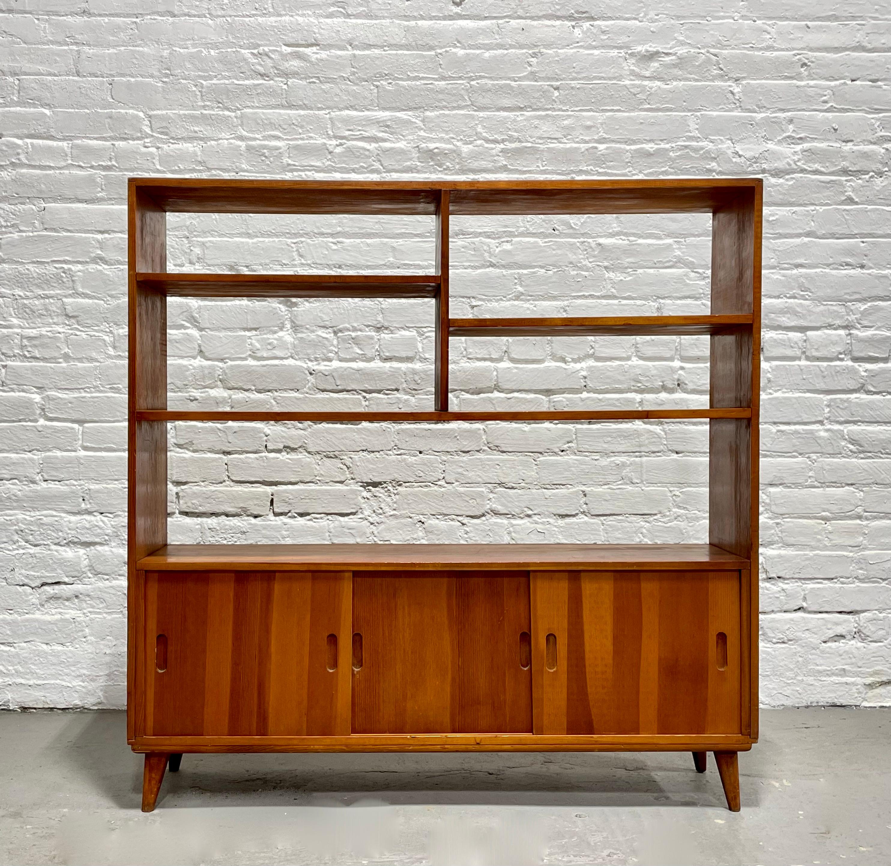 Vintage Mid-Century Modern Bookcase / Room Divider, c. 1950s In Good Condition In Weehawken, NJ