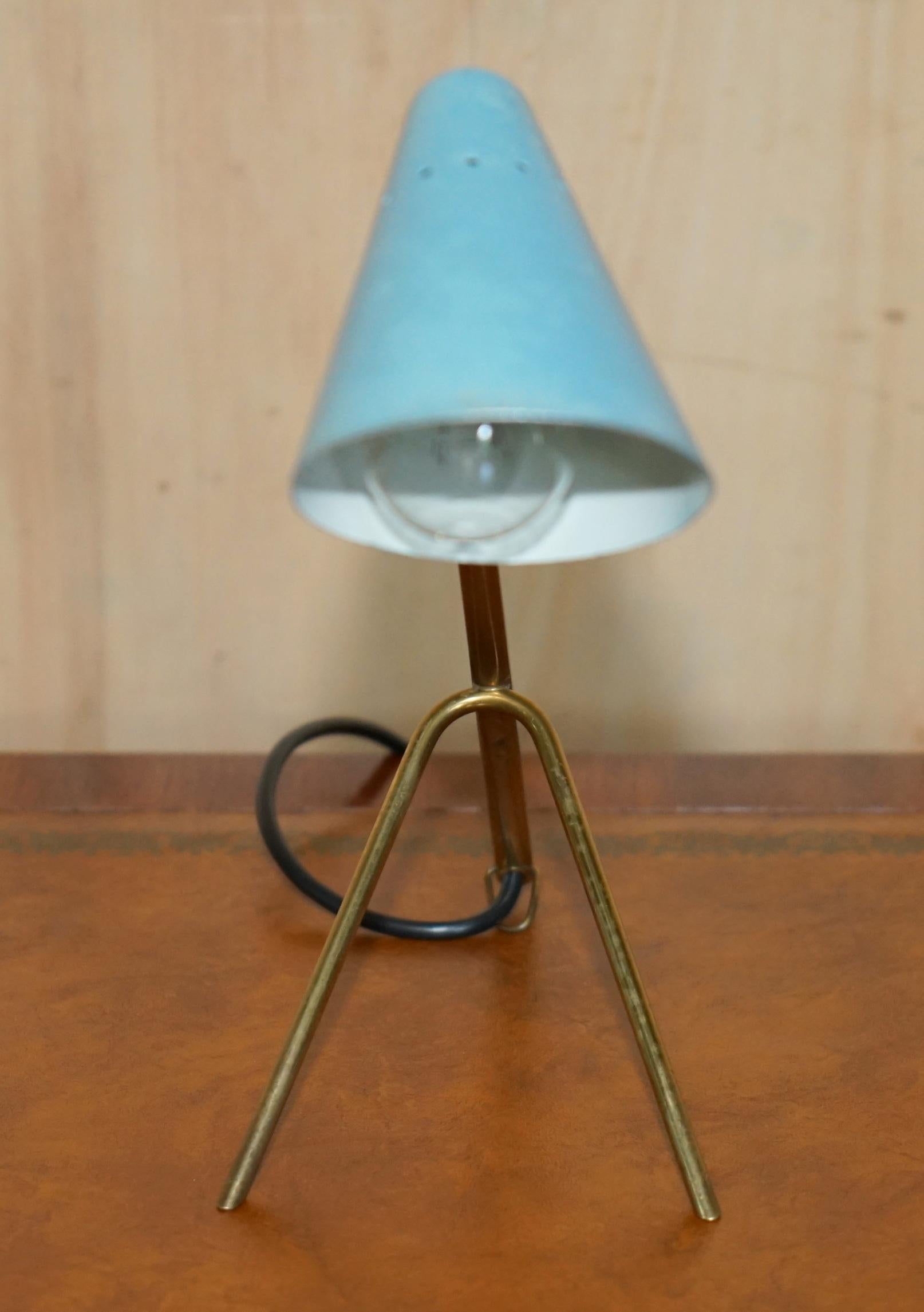 Mid-Century Modern VINTAGE MID CENTURY MODERN BORIS LACROIX TABLE LAMP WiTH BLUE ORIGINAL SHADE For Sale