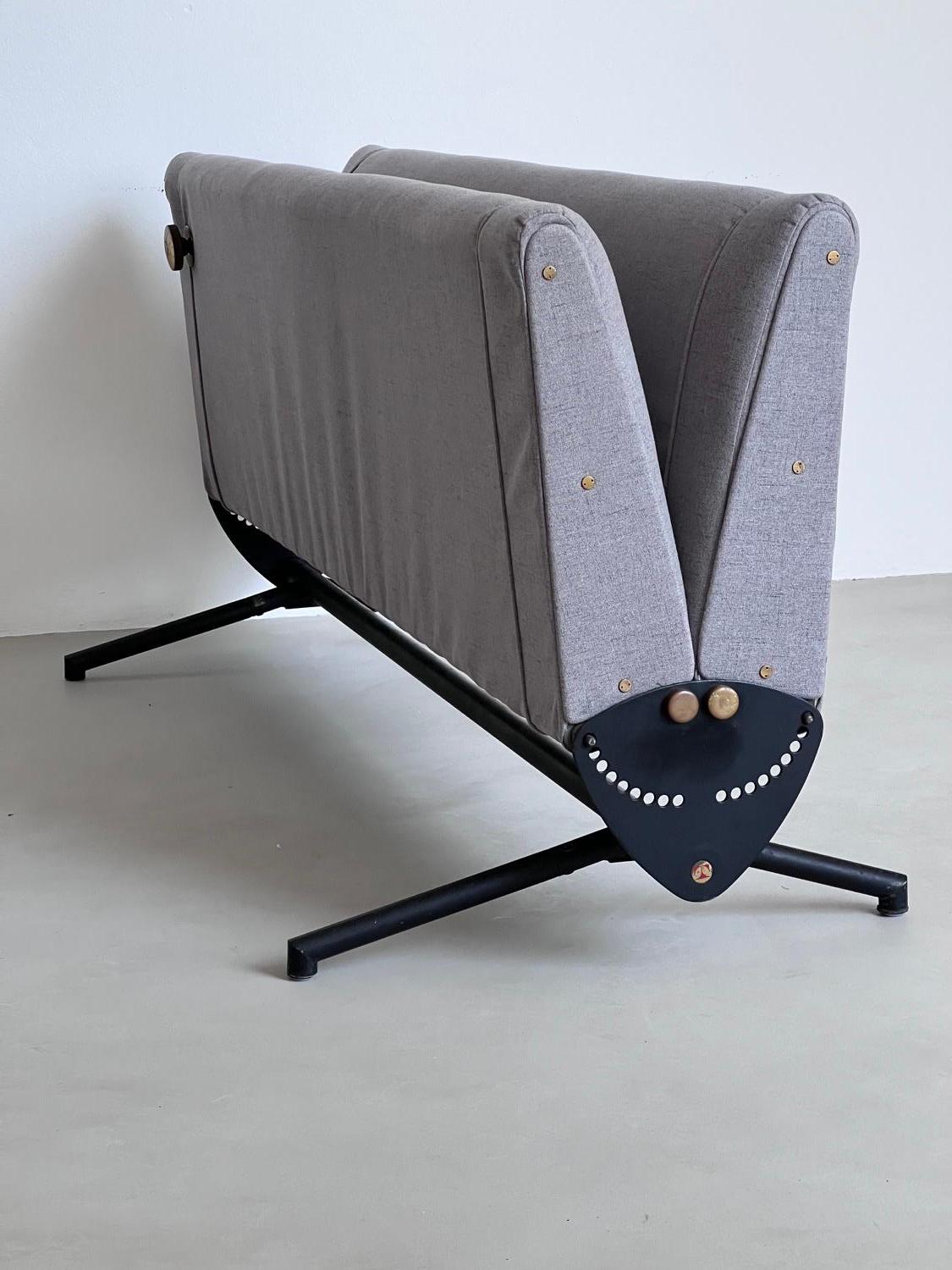 Modernes Borsani D70 Liegesofa aus der Mitte des Jahrhunderts, grauer Stoff, Sammlerstück im Angebot 9