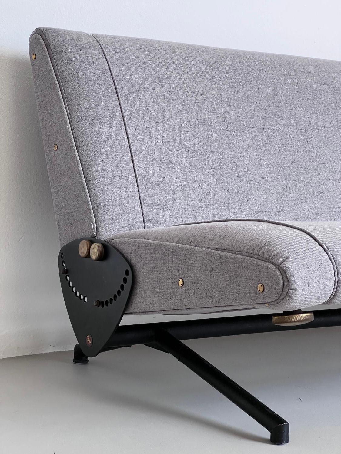 Modernes Borsani D70 Liegesofa aus der Mitte des Jahrhunderts, grauer Stoff, Sammlerstück im Angebot 2