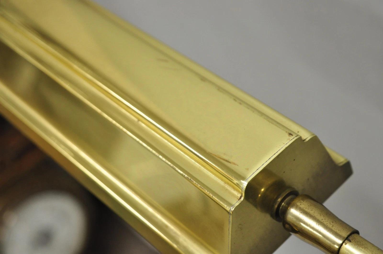 Vintage Mid Century Modern Brass Adjustable Task Pharmacy Reading Floor Lamp (lampada da terra per farmacia) in vendita 5