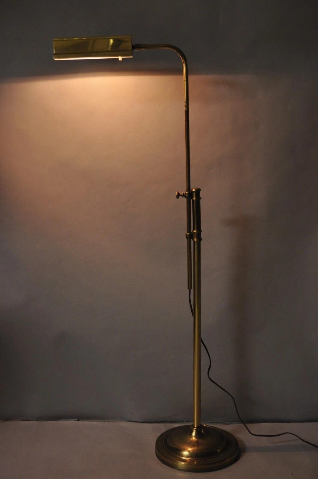 Lampada da terra regolabile per farmacia da lavoro Vintage By con dimmer. Circa alla fine del XX secolo. Misure: 35