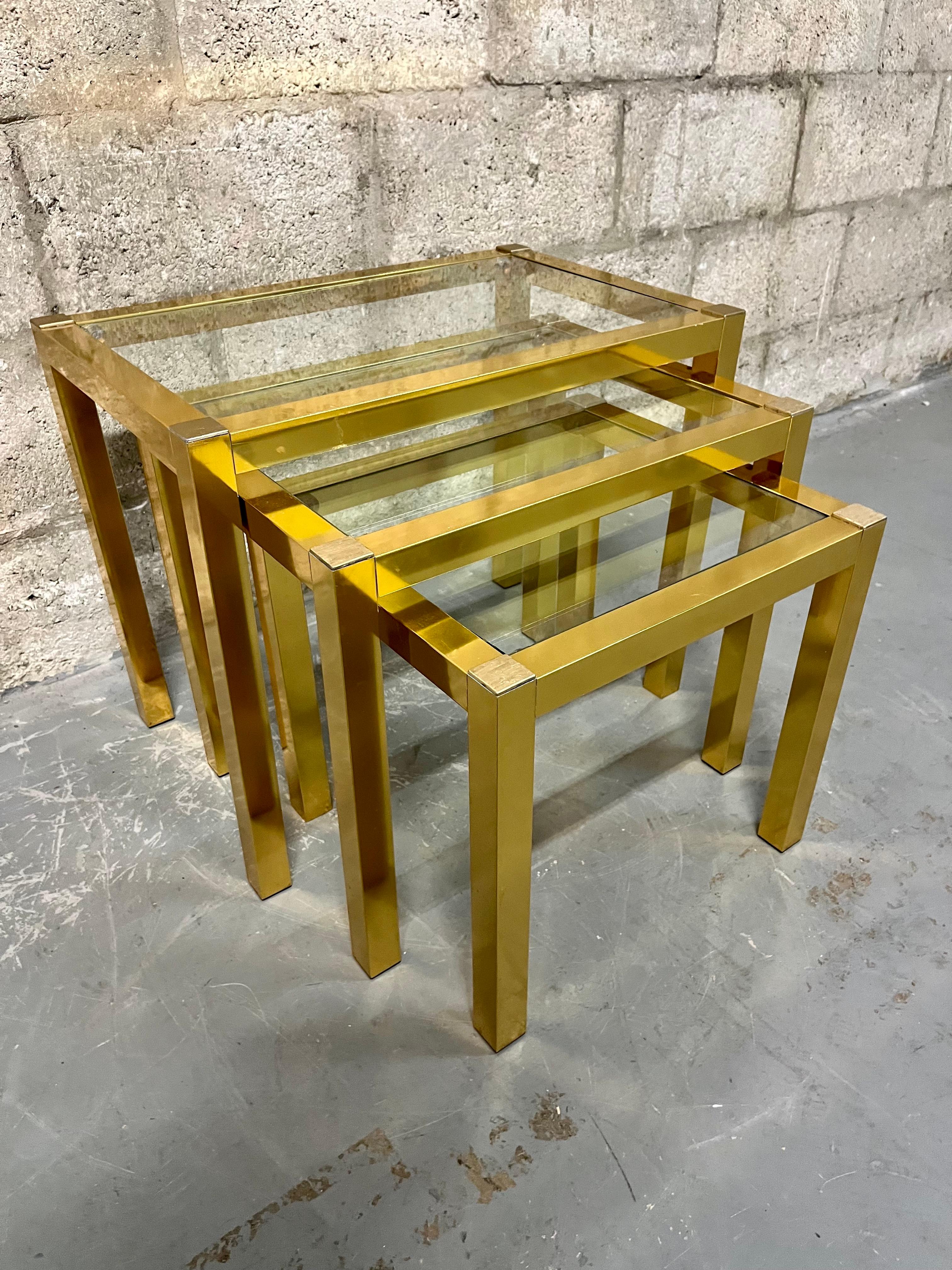 Vintage Mid Century Modern Brass Anodized Aluminum Nesting Tables. Circa 1960s  For Sale 5