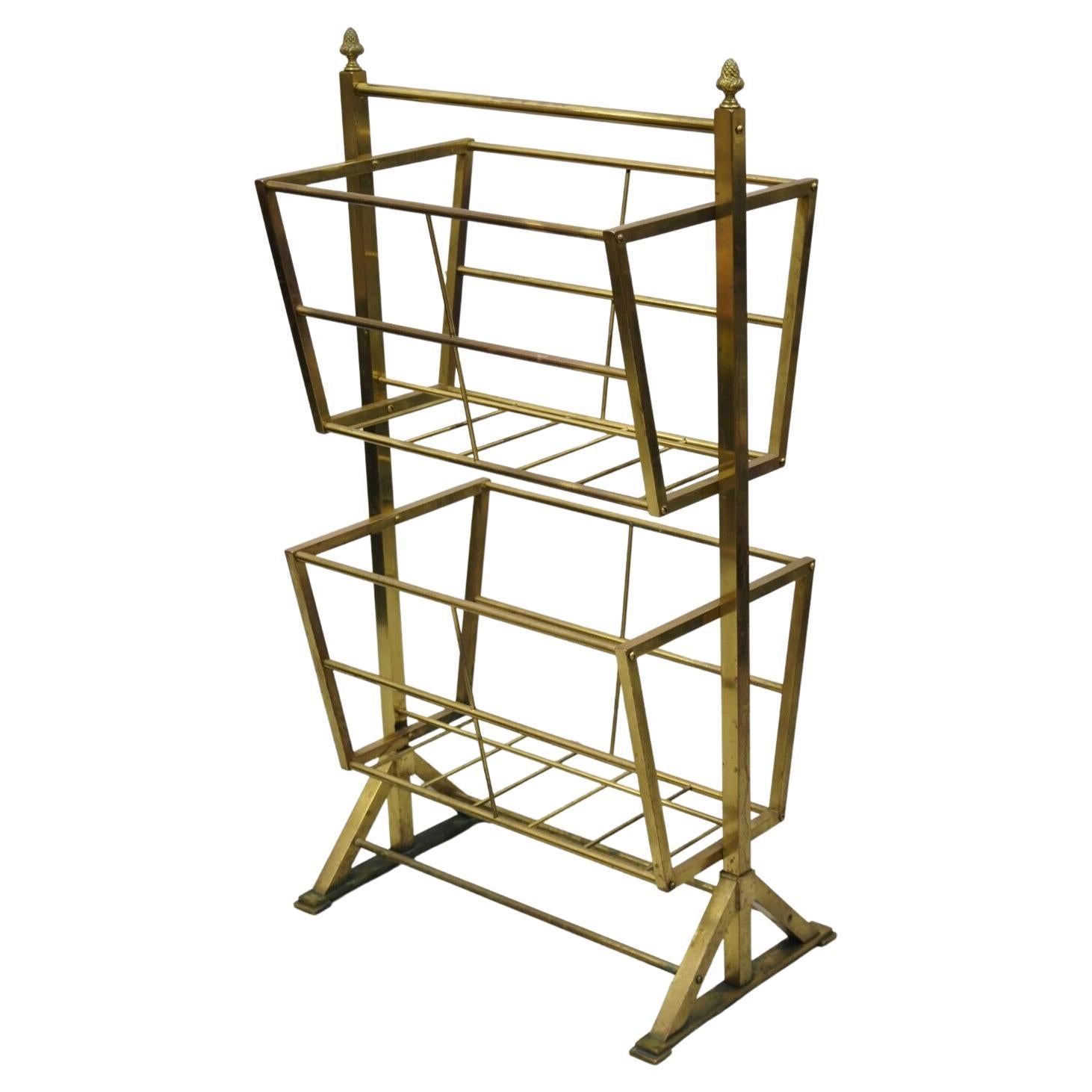 Vintage Mid-Century Modern Brass Frame 2 Tier Magazine Rack Stand en vente