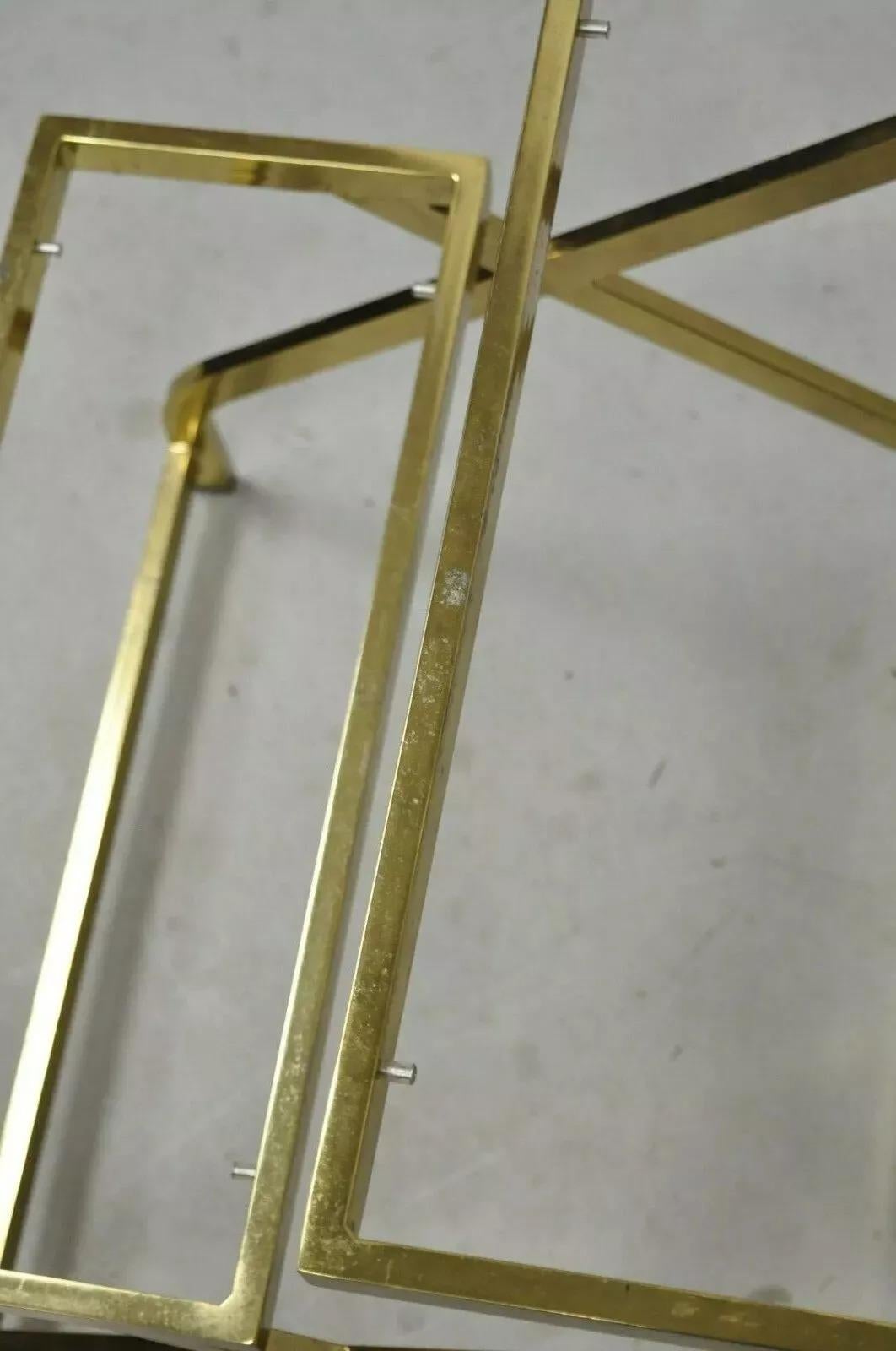 Vintage Mid Century Modern Brass Metal 2 Tier Step Up Floor Lamp End Table (Metall) im Angebot