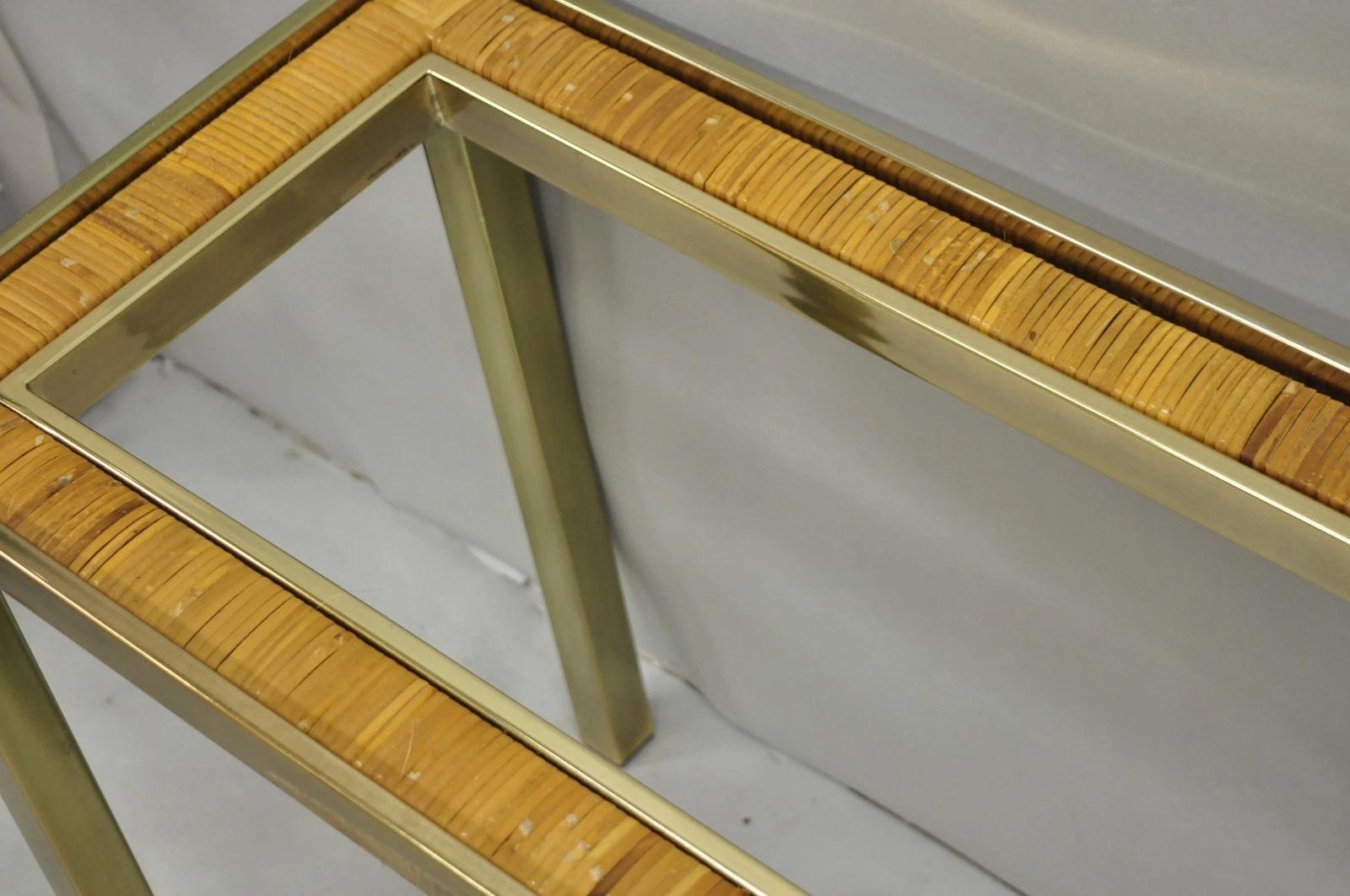 Vintage Mid Century Modern Brass Metal e Rattan Gold Console Hall Table in vendita 3