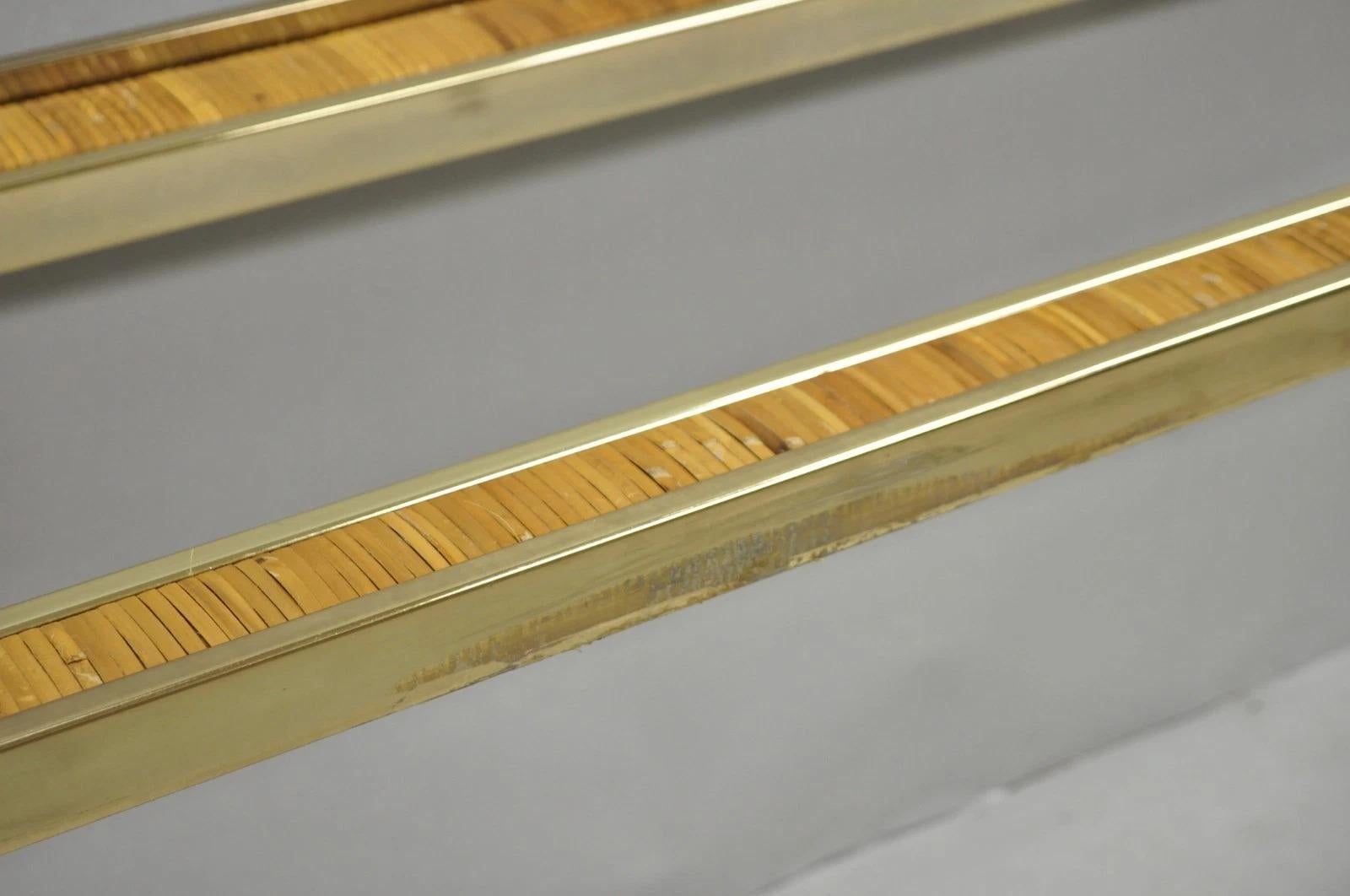 XX secolo Vintage Mid Century Modern Brass Metal e Rattan Gold Console Hall Table in vendita