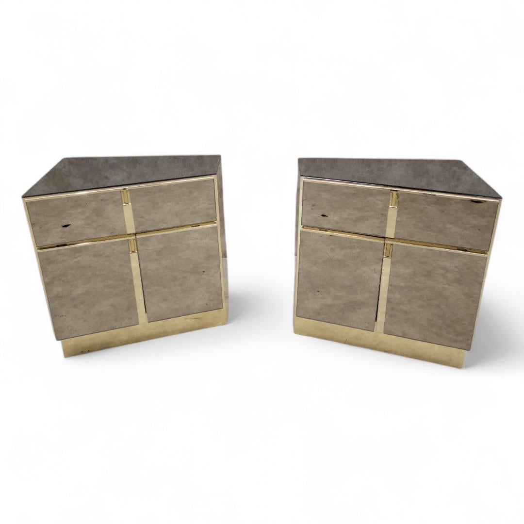 Set da camera da letto Vintage Mid Century Modern con specchio e ottone in vendita 12