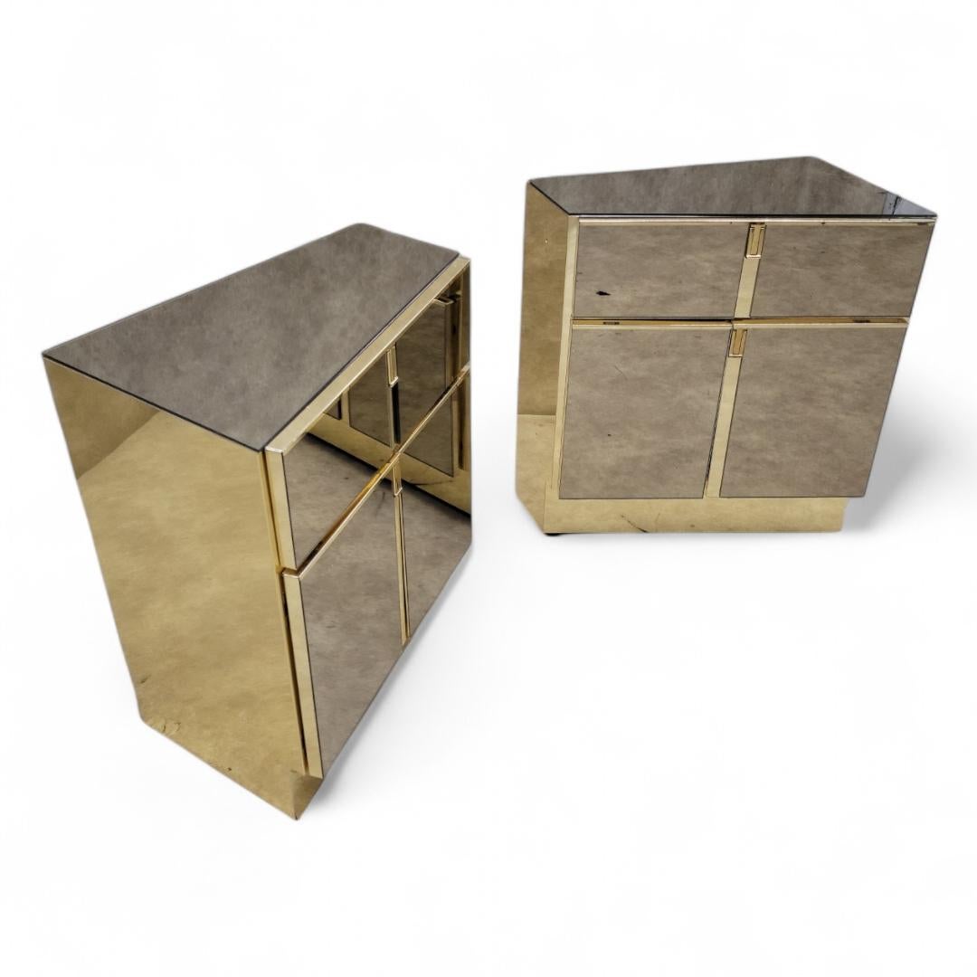 Mid-Century moderno Set da camera da letto Vintage Mid Century Modern con specchio e ottone in vendita