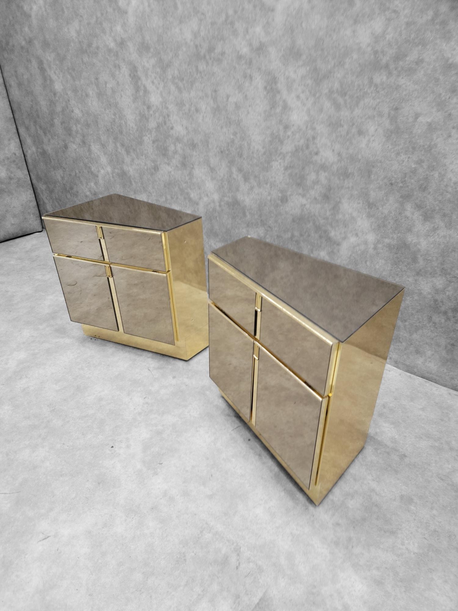 XX secolo Set da camera da letto Vintage Mid Century Modern con specchio e ottone in vendita