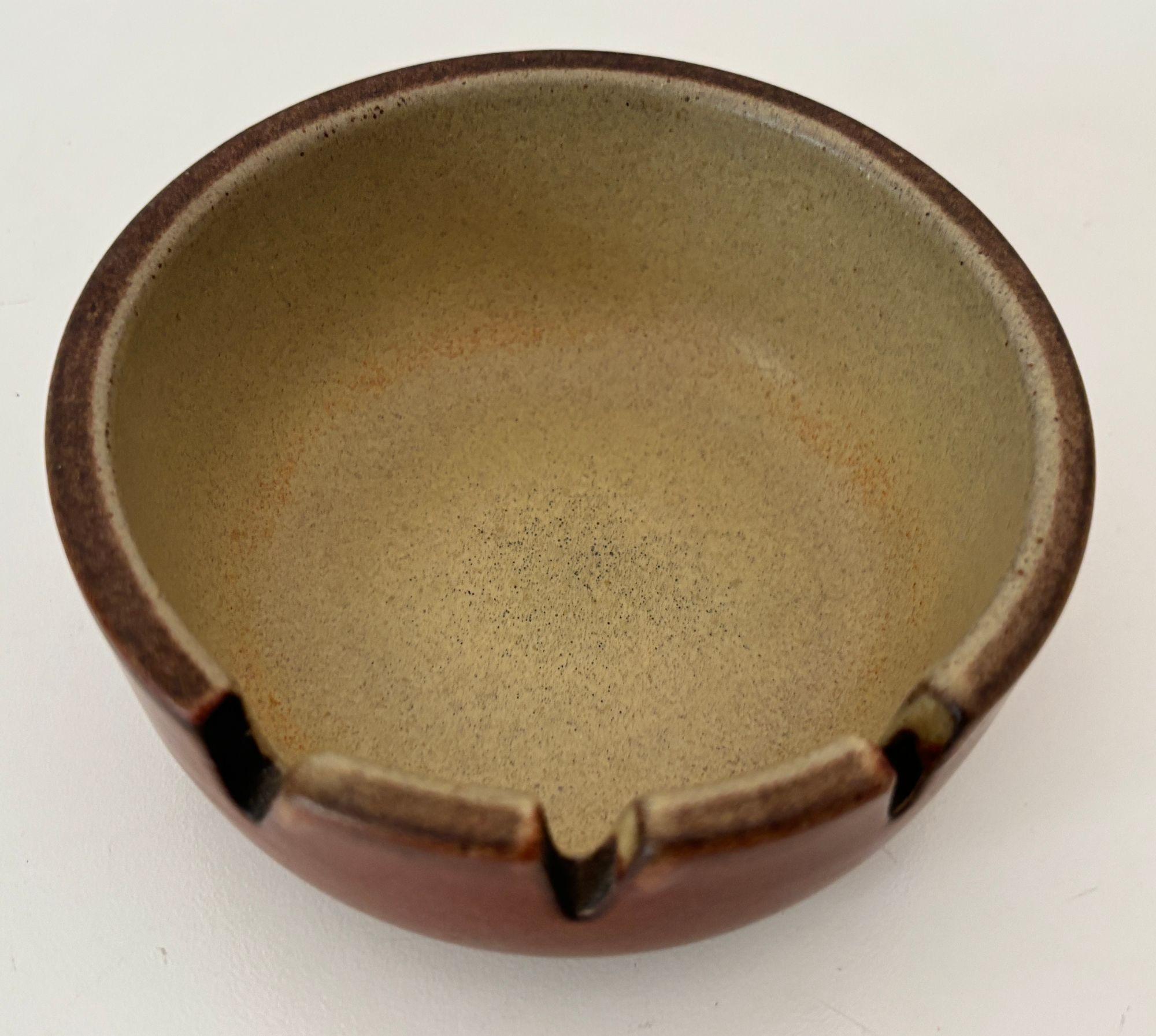 Vintage Mid-Century Modern Braun Keramik Aschenbecher von Edith Heath im Angebot 4