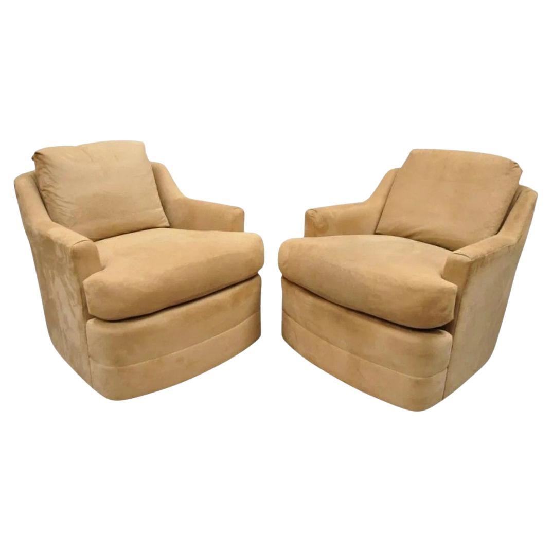 Vintage Mid Century Modern Brown Swivel Lounge Club Chairs - a Pair en vente
