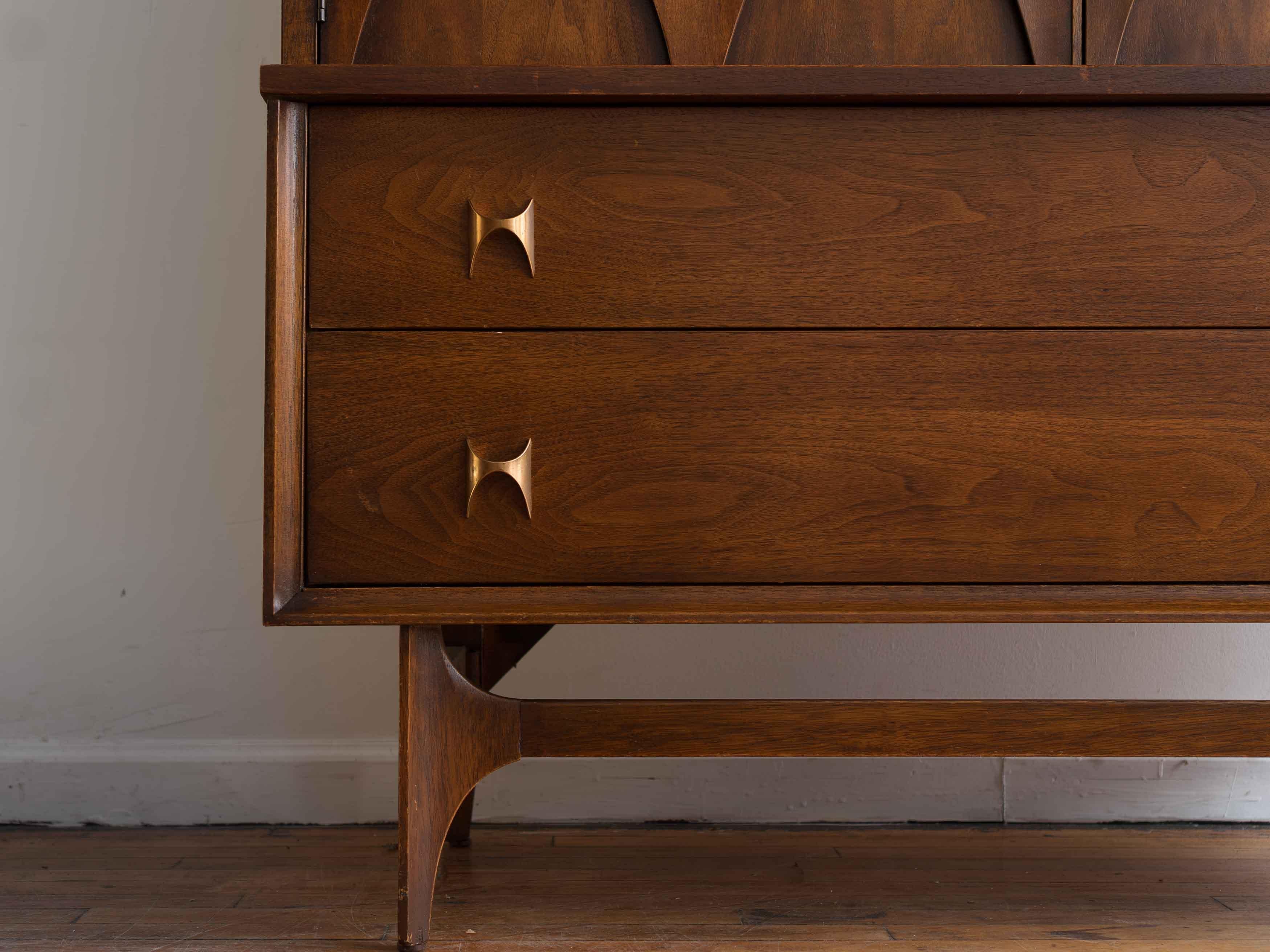 Vintage Mid Century Modern Broyhill Brasilia Gentleman's Chest In Good Condition In Chicago, IL