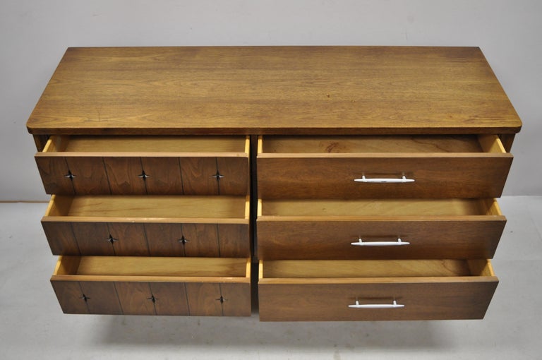 Vintage Midcentury Modern Broyhill Saga Carved Star Credenza Long