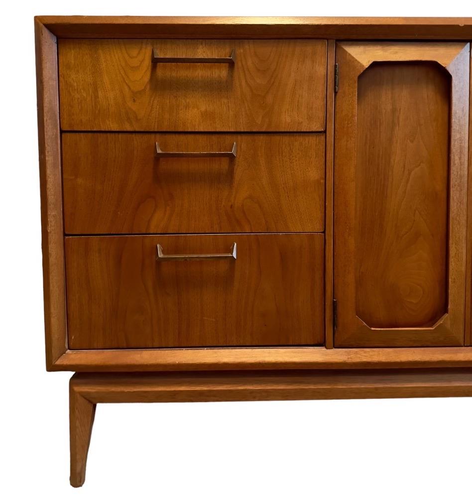 vintage 9 drawer dresser