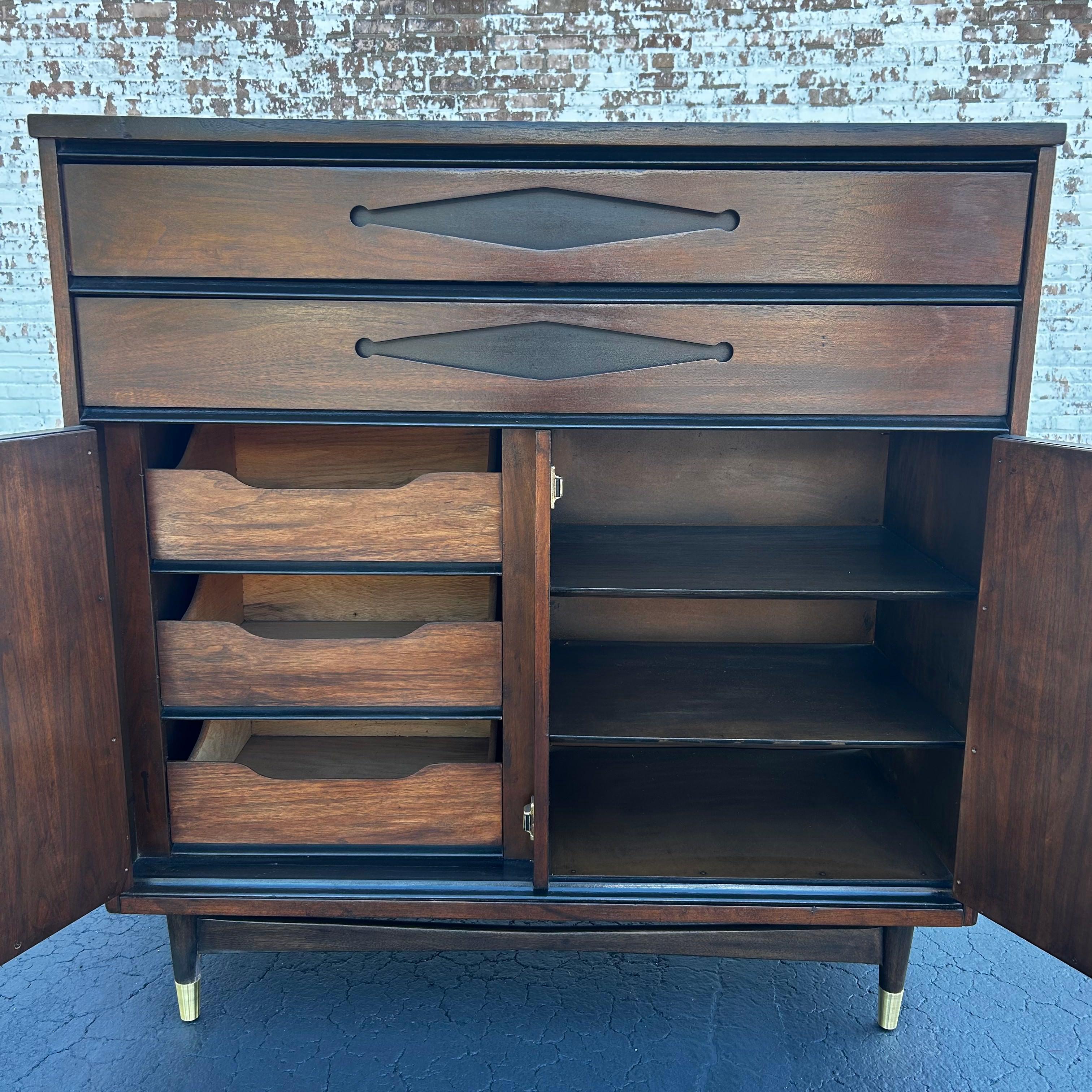 Bois Vestiaire Vintage Mid-Century Modern Cabinet Dresser in Black and Dark Wood en vente
