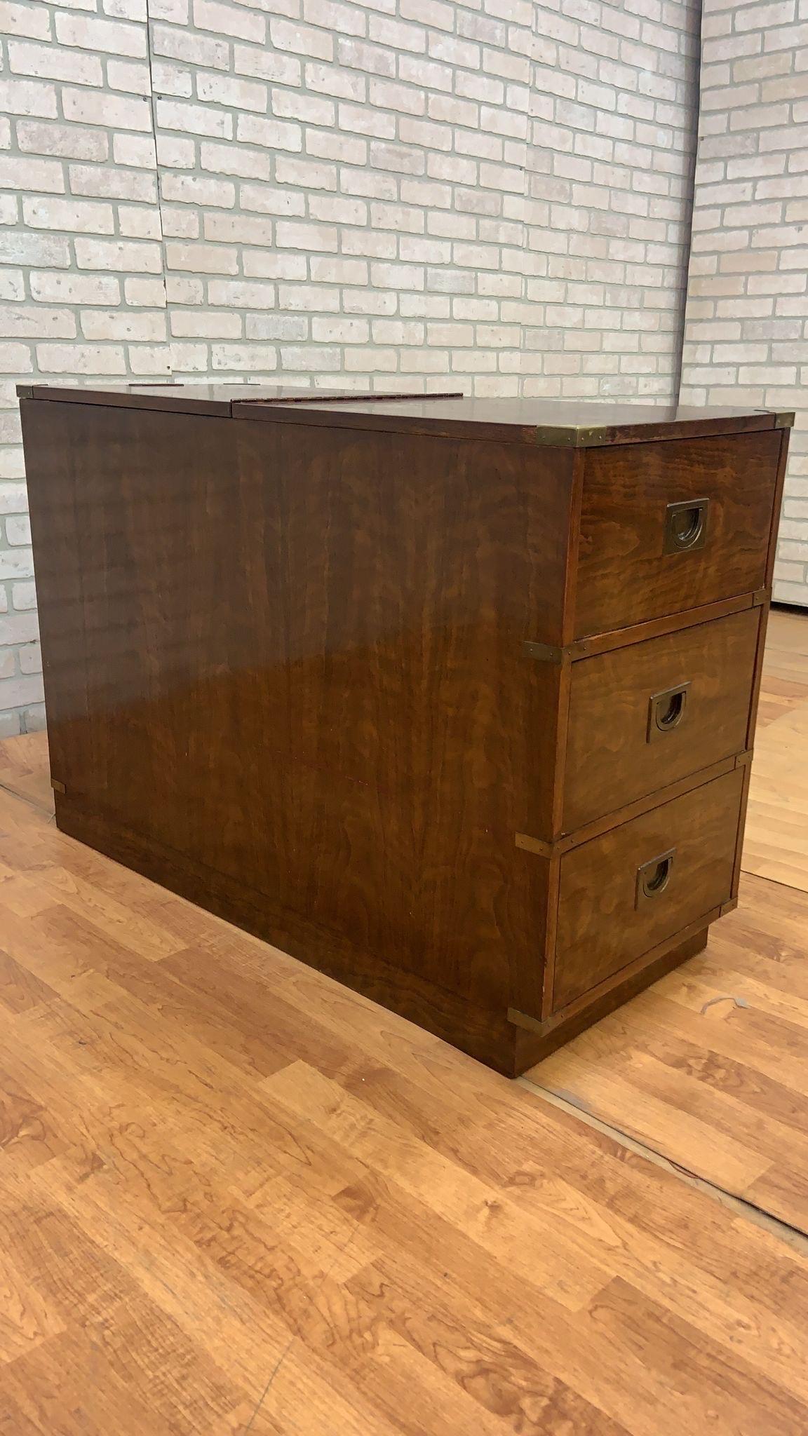 Vintage Mid Century Modern Campaign Style Lift Top 3 Drawer Executive File Chest For Sale 2