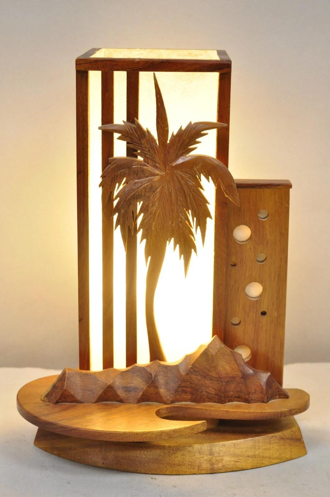 Vintage Mid Century Modern Carved Hawaiian Koa Wood Palm Tree Tiki Table Lamp en venta 9