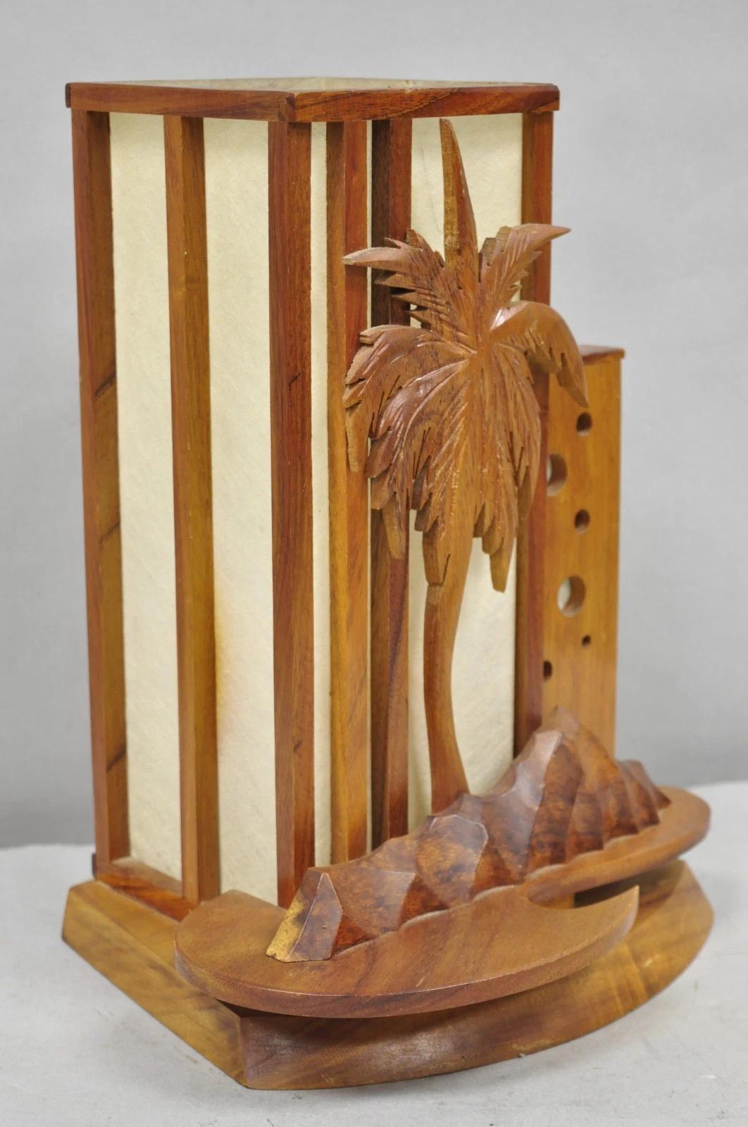 Vintage Mid Century Modern Carved Hawaiian Koa Wood Palm Tree Tiki Table Lamp Madera en venta