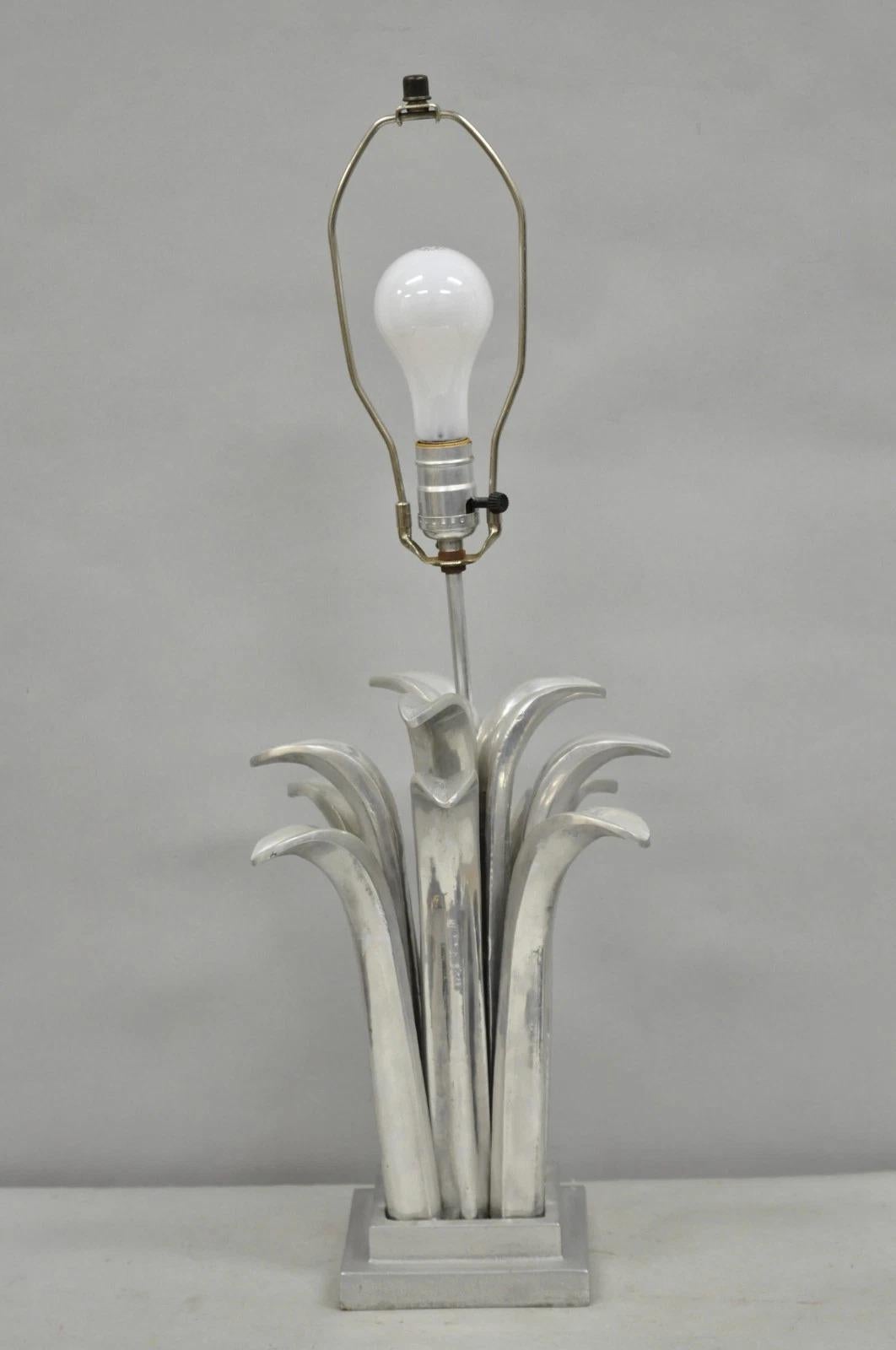 Vintage Mid Century Modern Cast Aluminum Palm Leaf Metal Sculptural Table Lamp For Sale 6